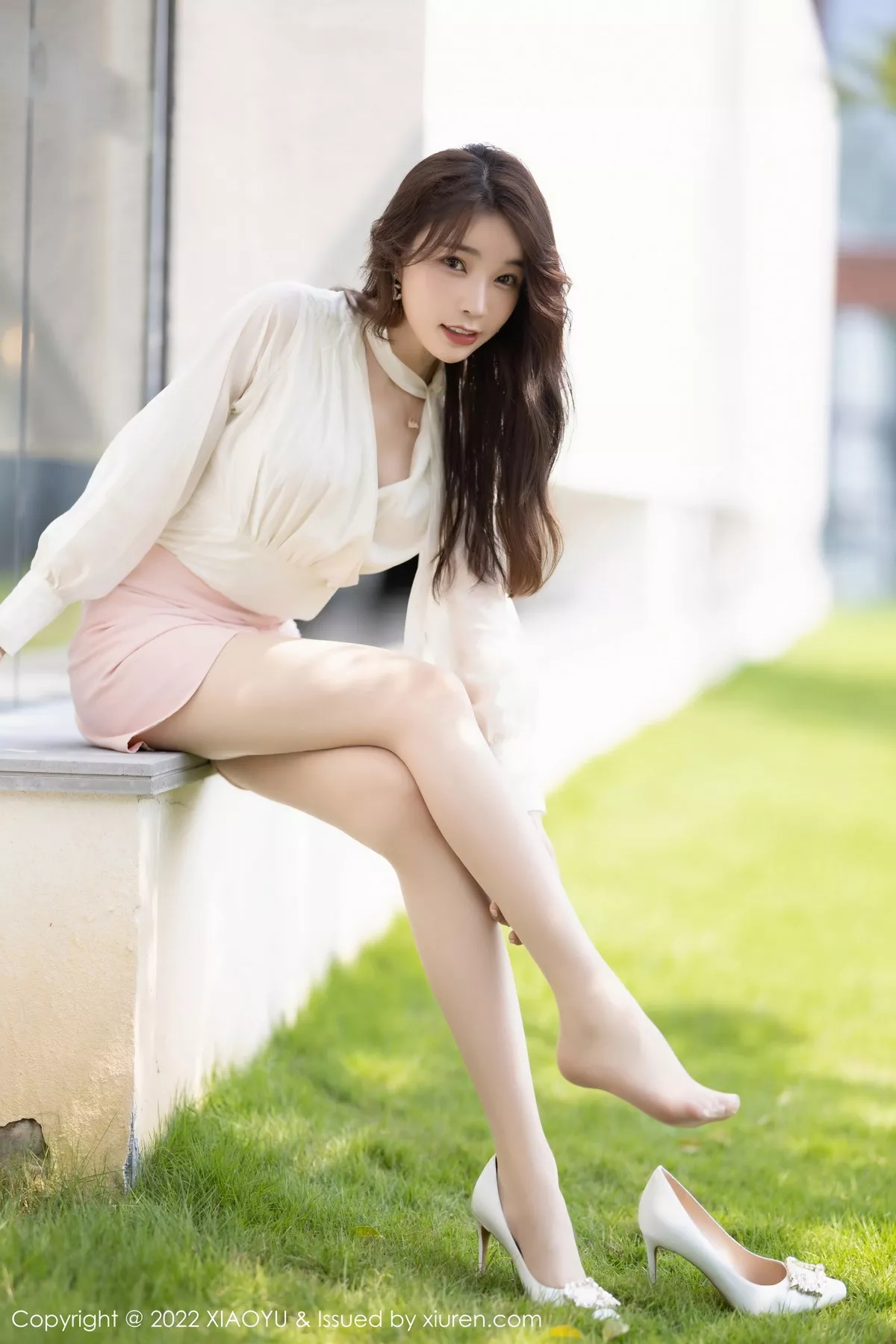 秀人集.com_[XiaoYu画语界]Vol.876_女神徐莉芝Booty白色上衣配粉短裙露粉色蕾丝内衣撩人诱惑写真85P