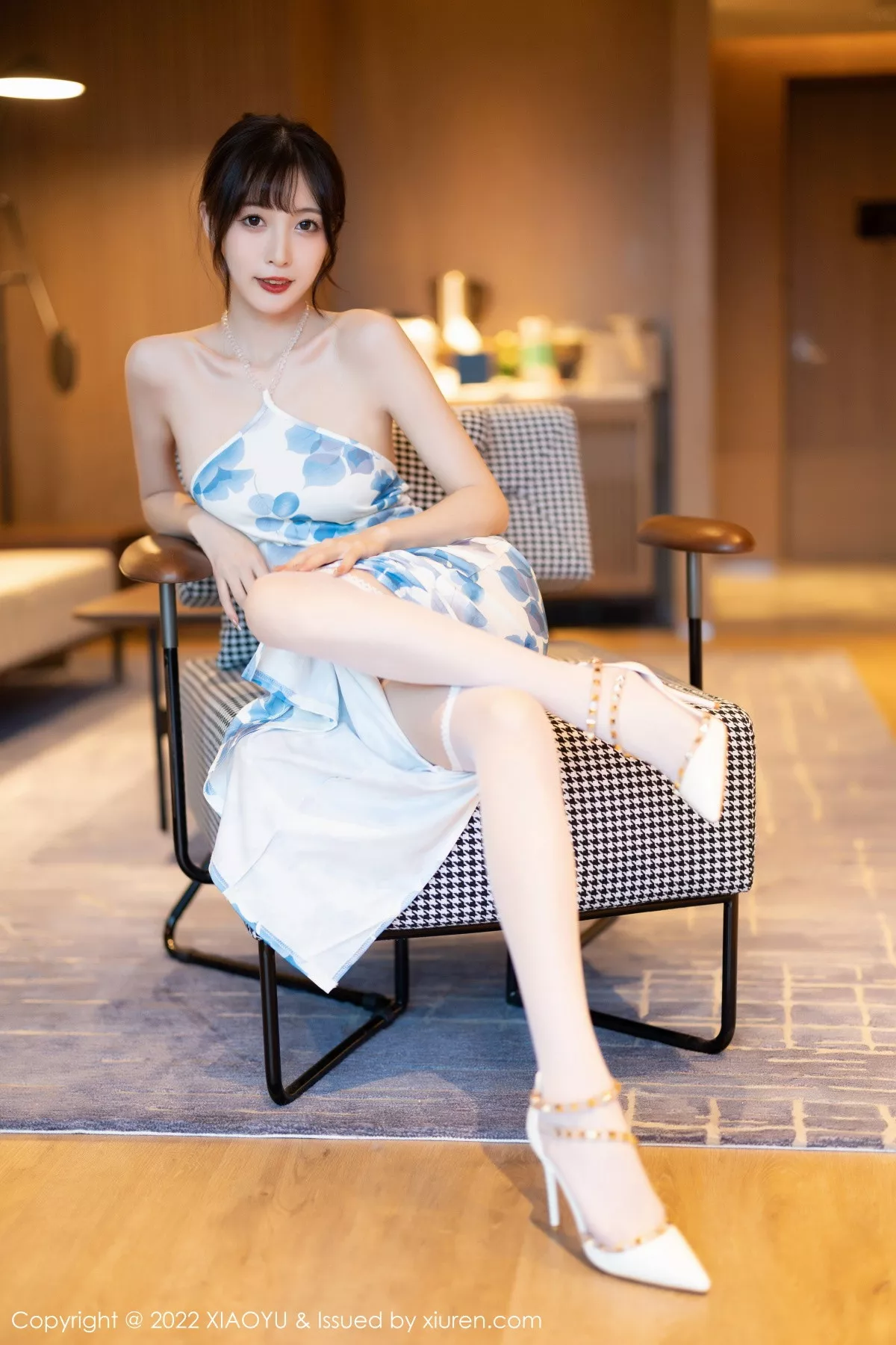 秀人集.com_[XiaoYu画语界]Vol.877_模特林星阑性感露肩带图案连衣短配超薄白丝袜秀美腿迷人写真85P