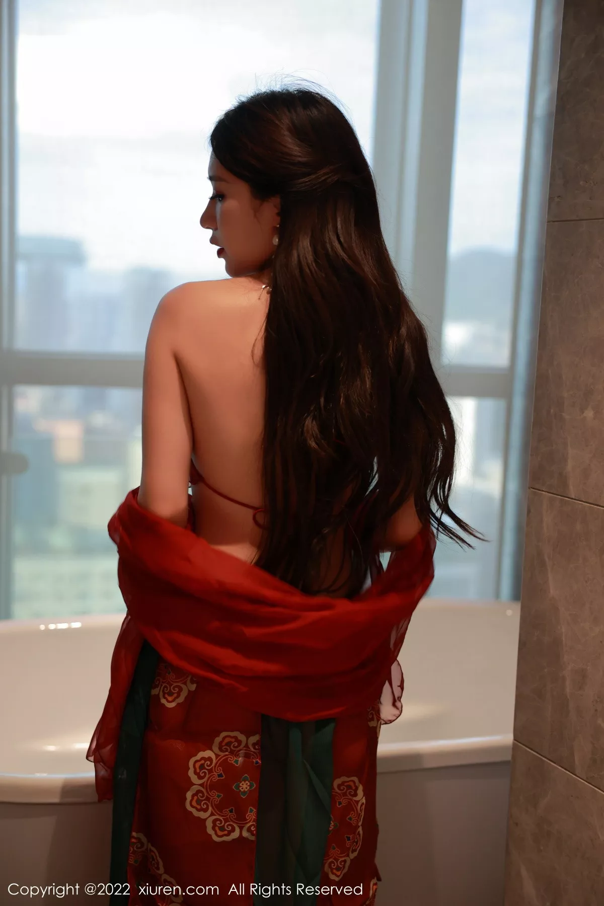 秀人集.com_[XiuRen秀人网]No.5682_模特hebe韩心雨香格里拉旅拍橙灰色比基尼秀完美身材诱惑写真63P