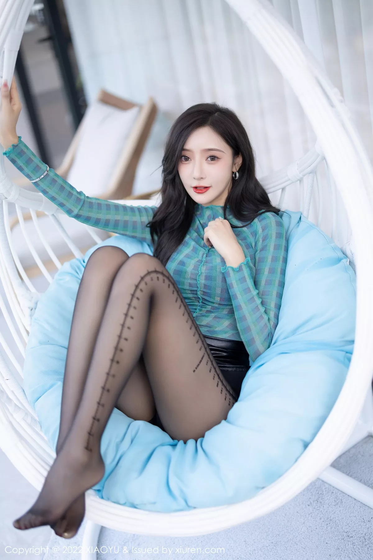 秀人集.com_[XiaoYu画语界]Vol.878_女神王馨瑶yanni杭州旅拍私房性感黑色内衣配超薄黑丝诱惑写真87P