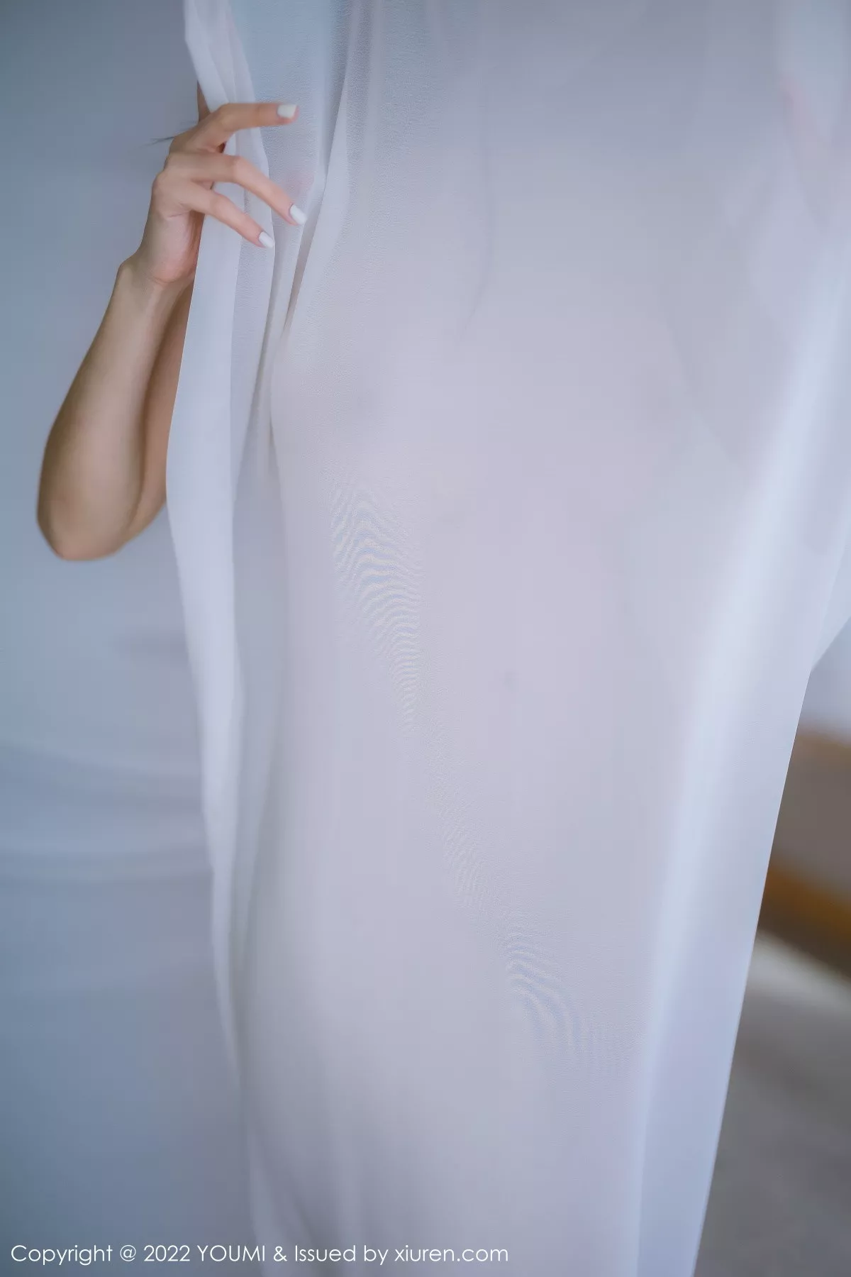 秀人集.com_[YouMi尤蜜荟]Vol.853_女神奶瓶土肥圆大理旅拍白色露肩连衣长裙秀翘臀美腿诱惑写真102P