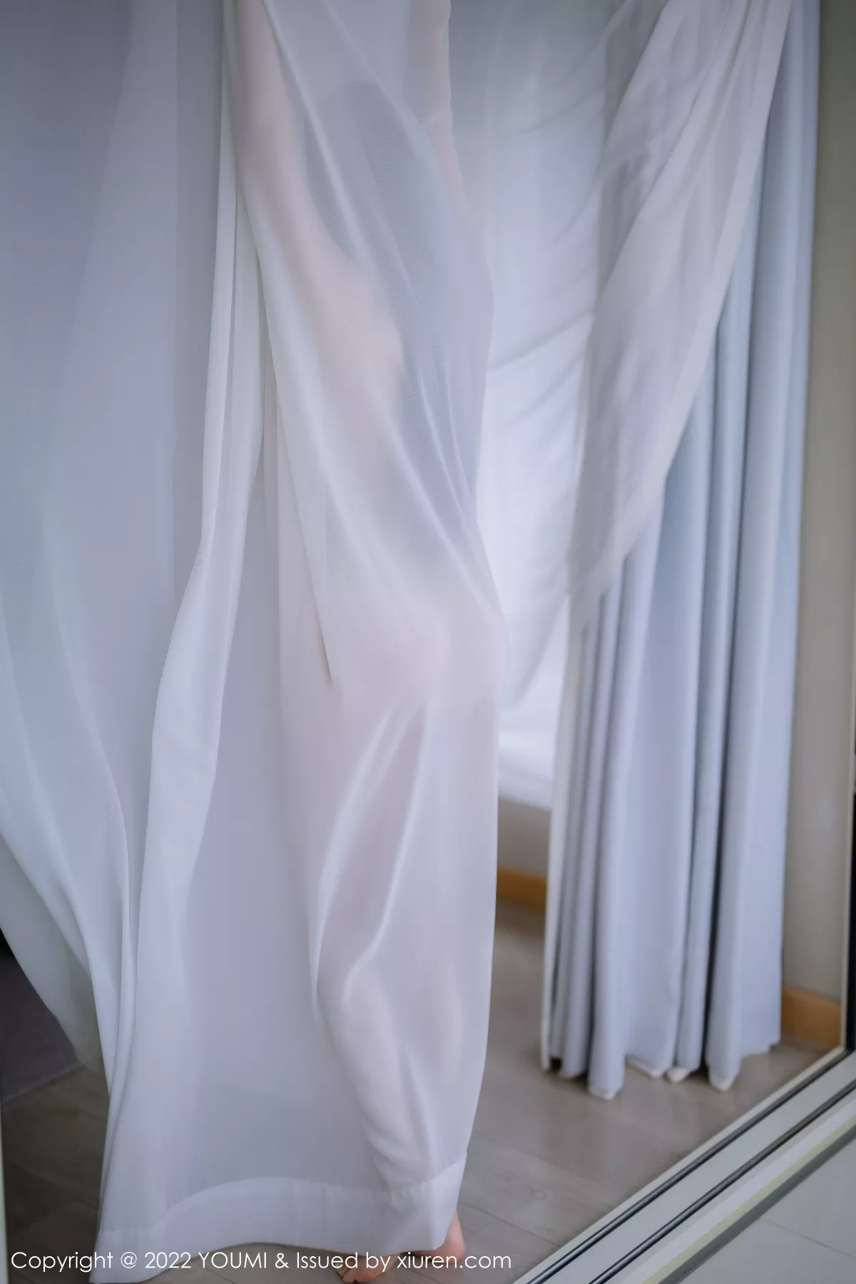 秀人集.com_[YouMi尤蜜荟]Vol.853_女神奶瓶土肥圆大理旅拍白色露肩连衣长裙秀翘臀美腿诱惑写真102P