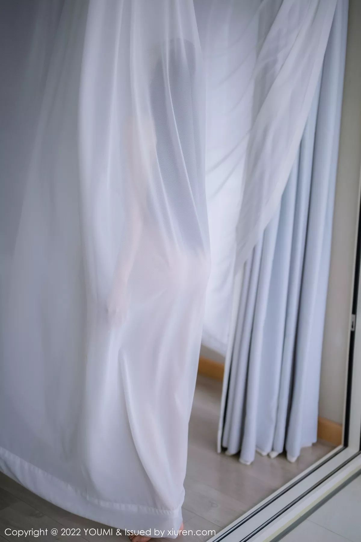 秀人集.com_[YouMi尤蜜荟]Vol.853_女神奶瓶土肥圆大理旅拍白色露肩连衣长裙秀翘臀美腿诱惑写真102P