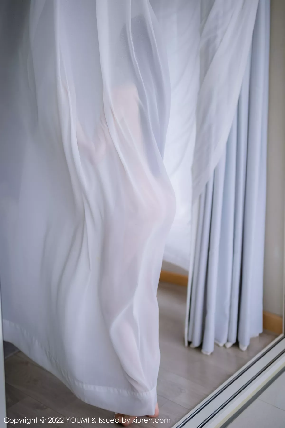 秀人集.com_[YouMi尤蜜荟]Vol.853_女神奶瓶土肥圆大理旅拍白色露肩连衣长裙秀翘臀美腿诱惑写真102P