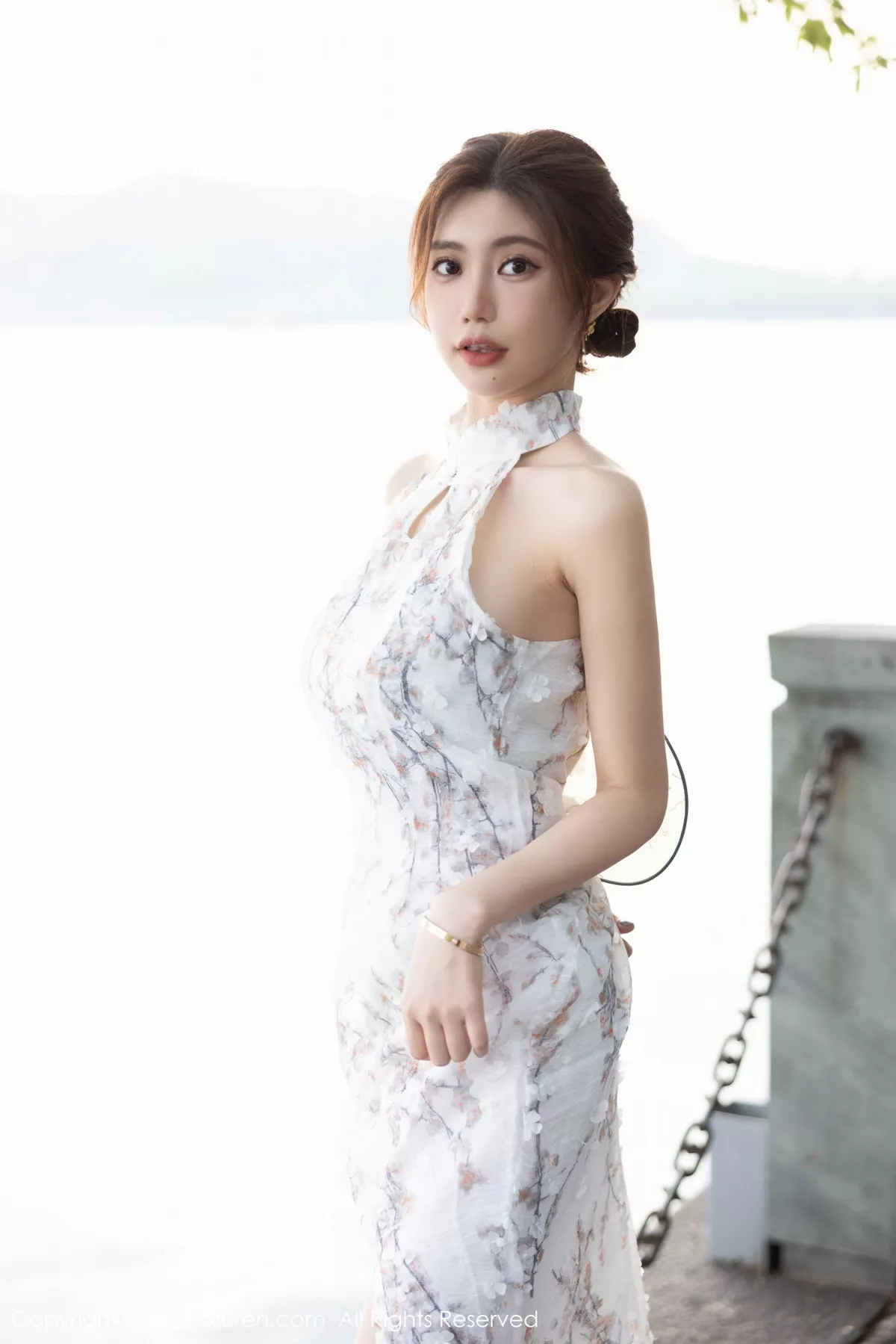 秀人集.com_[XiuRen秀人网]No.5713_女神绮里嘉ula心愿旅拍性感图案旗袍配开档白丝撩人诱惑写真97P