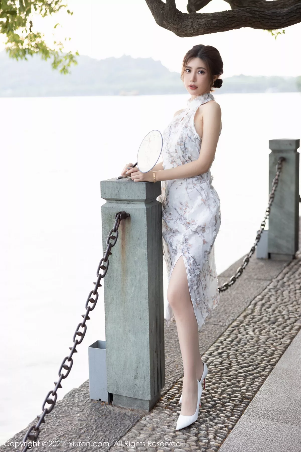 秀人集.com_[XiuRen秀人网]No.5713_女神绮里嘉ula心愿旅拍性感图案旗袍配开档白丝撩人诱惑写真97P