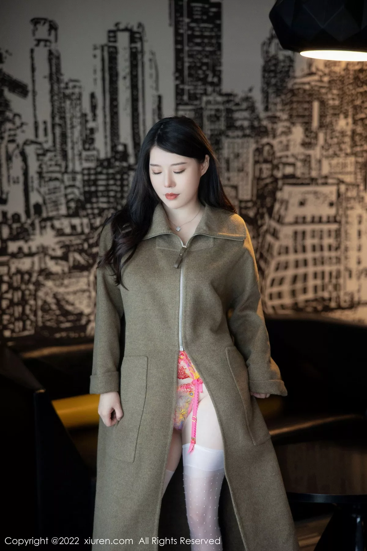 秀人集.com_[XiuRen秀人网]No.5723_模特白茹雪脱外套露性感轻透蕾丝内衣配白丝吊袜撩人诱惑写真79P