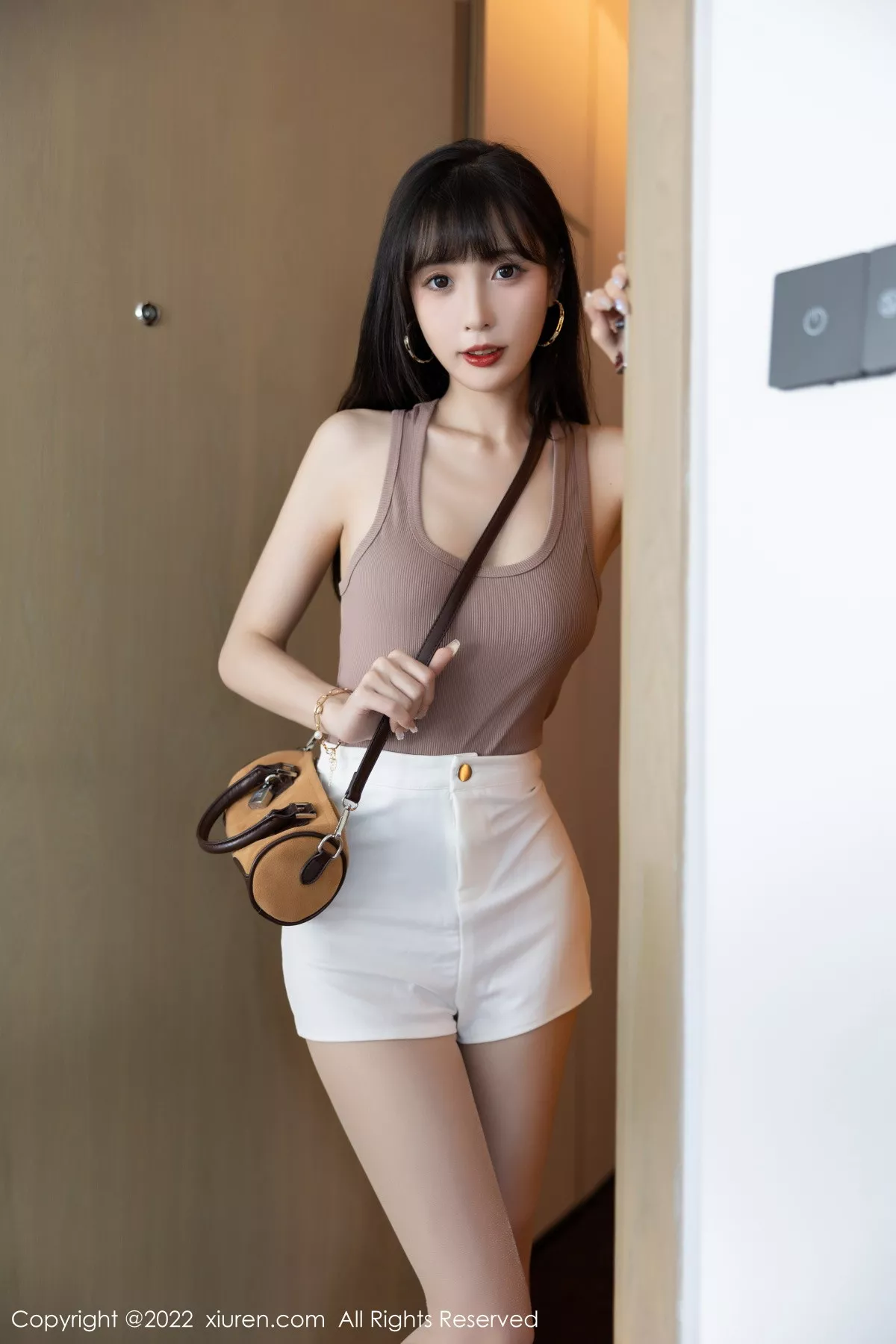 秀人集.com_[XiuRen秀人网]No.5724_模特林星阑性感咖啡色高开叉服配白色短裙秀曼妙身姿诱惑写真93P
