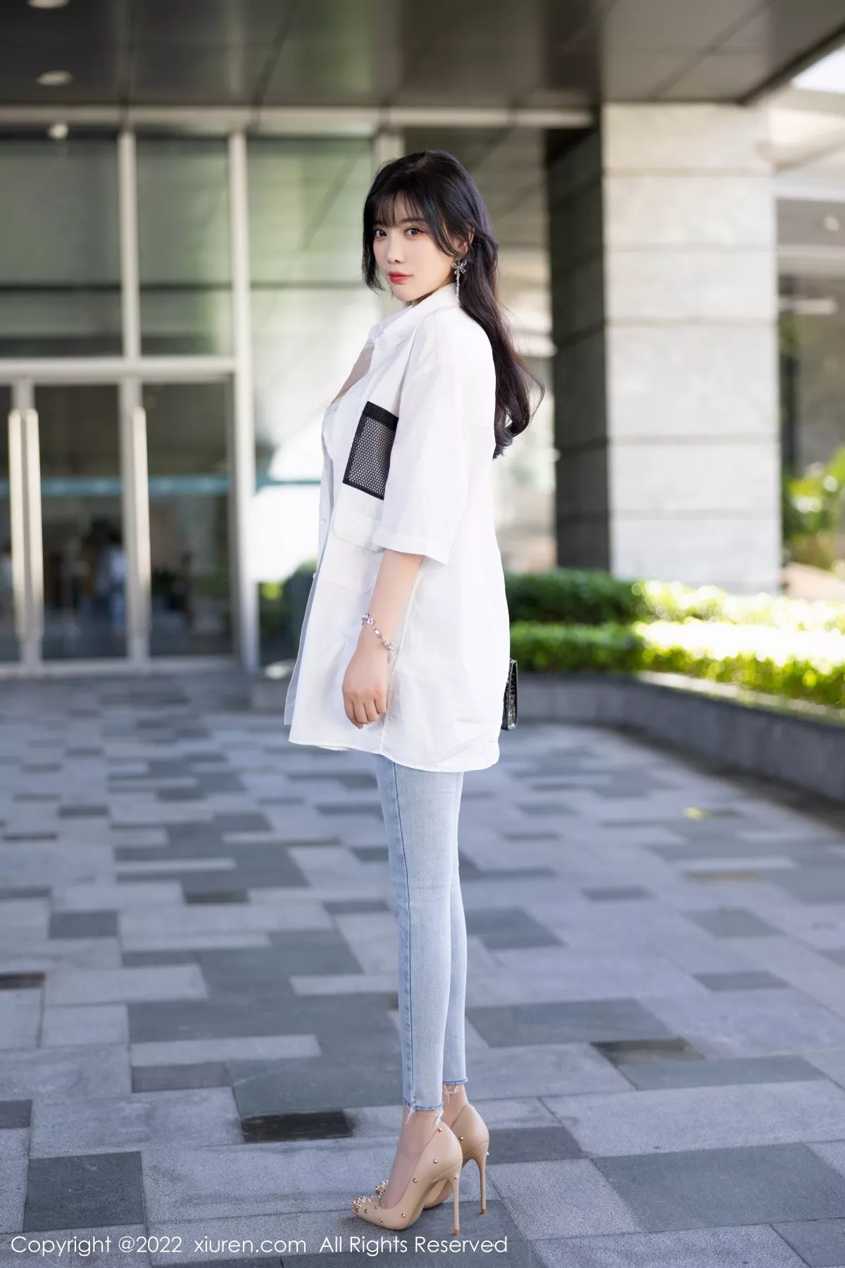 秀人集.com_[XiuRen秀人网]No.5614_女神杨晨晨Yome私房半脱露白色内衣配无内肉丝迷人诱惑写真83P