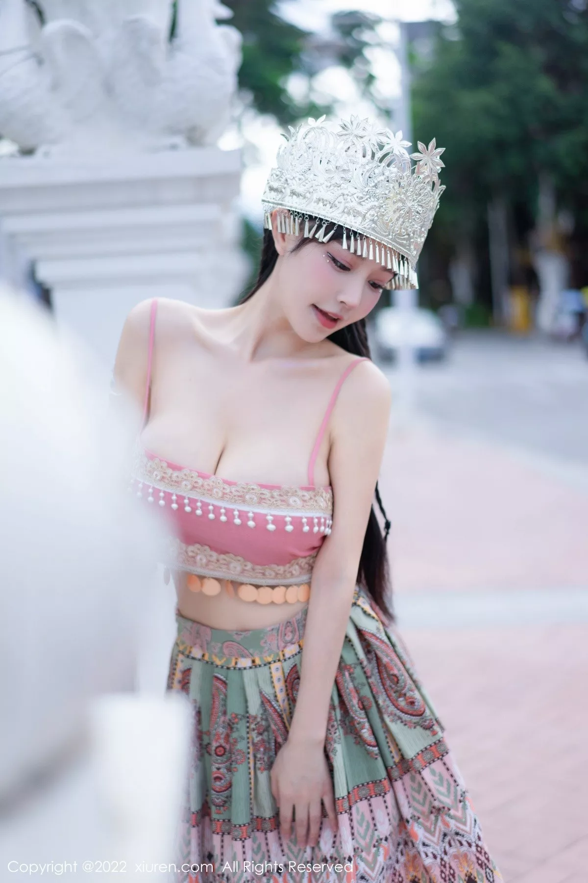 秀人集.com_[XiuRen秀人网]No.5615_女神朱可儿Flora民族服饰装扮性感粉色吊带露傲人豪乳诱惑写真70P