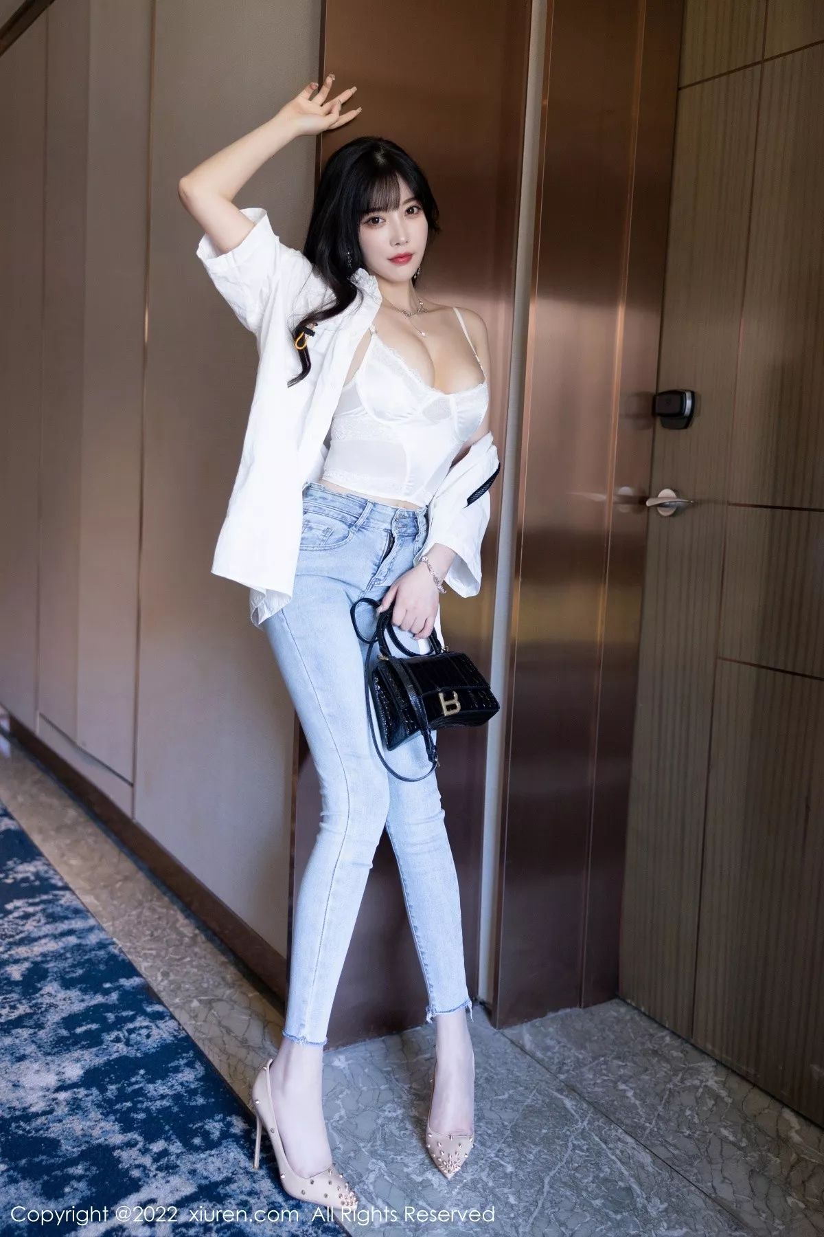 秀人集.com_[XiuRen秀人网]No.5614_女神杨晨晨Yome私房半脱露白色内衣配无内肉丝迷人诱惑写真83P