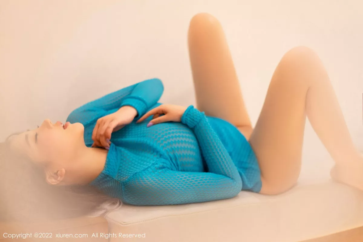 秀人集.com_[XiuRen秀人网]No.5738_模特小海臀Rena西双版纳旅拍蓝色紧身套装秀豪乳翘臀诱惑写真69P