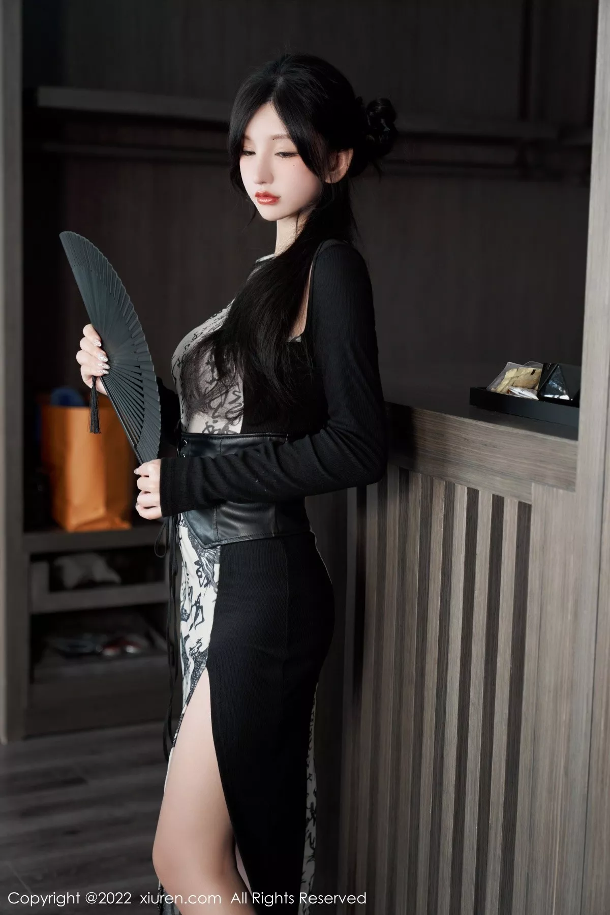 秀人集.com_[XiuRen秀人网]No.5623_女神周于希Sally性感拼色连衣裙配超薄开档肉丝绝美诱惑写真94P