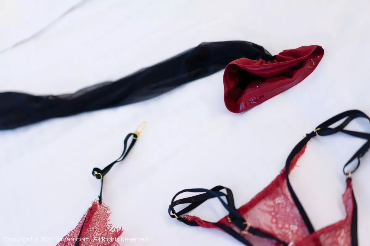 秀人集.com_[XiuRen秀人网]No.5636_女神奶瓶土肥圆性感红色蕾丝情趣内衣配黑丝吊袜惹火诱惑写真71P