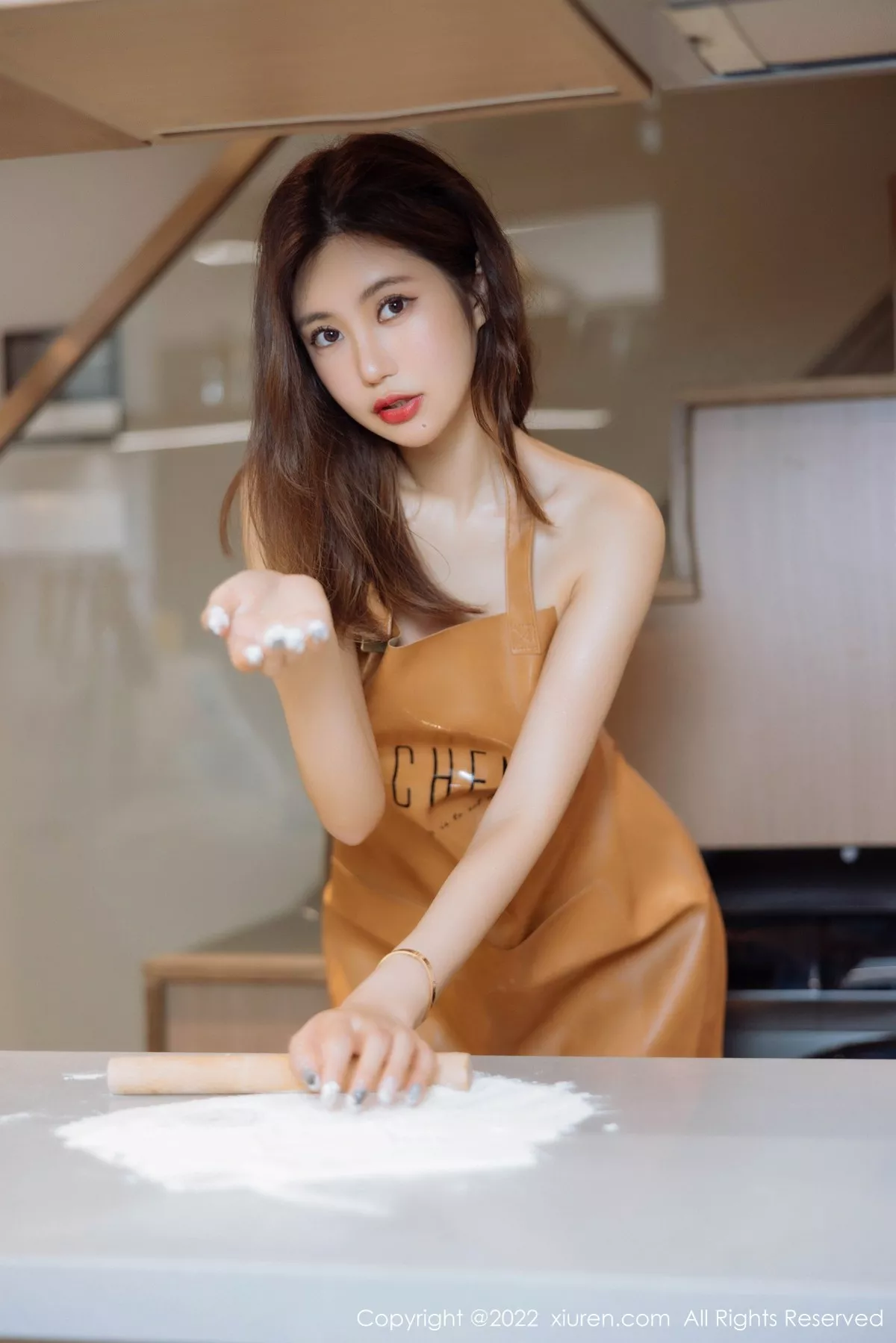 秀人集.com_[XiuRen秀人网]No.5634_女神绮里嘉ula淡粉色连衣短裙+性感真空厨娘围裙撩人诱惑写真63P