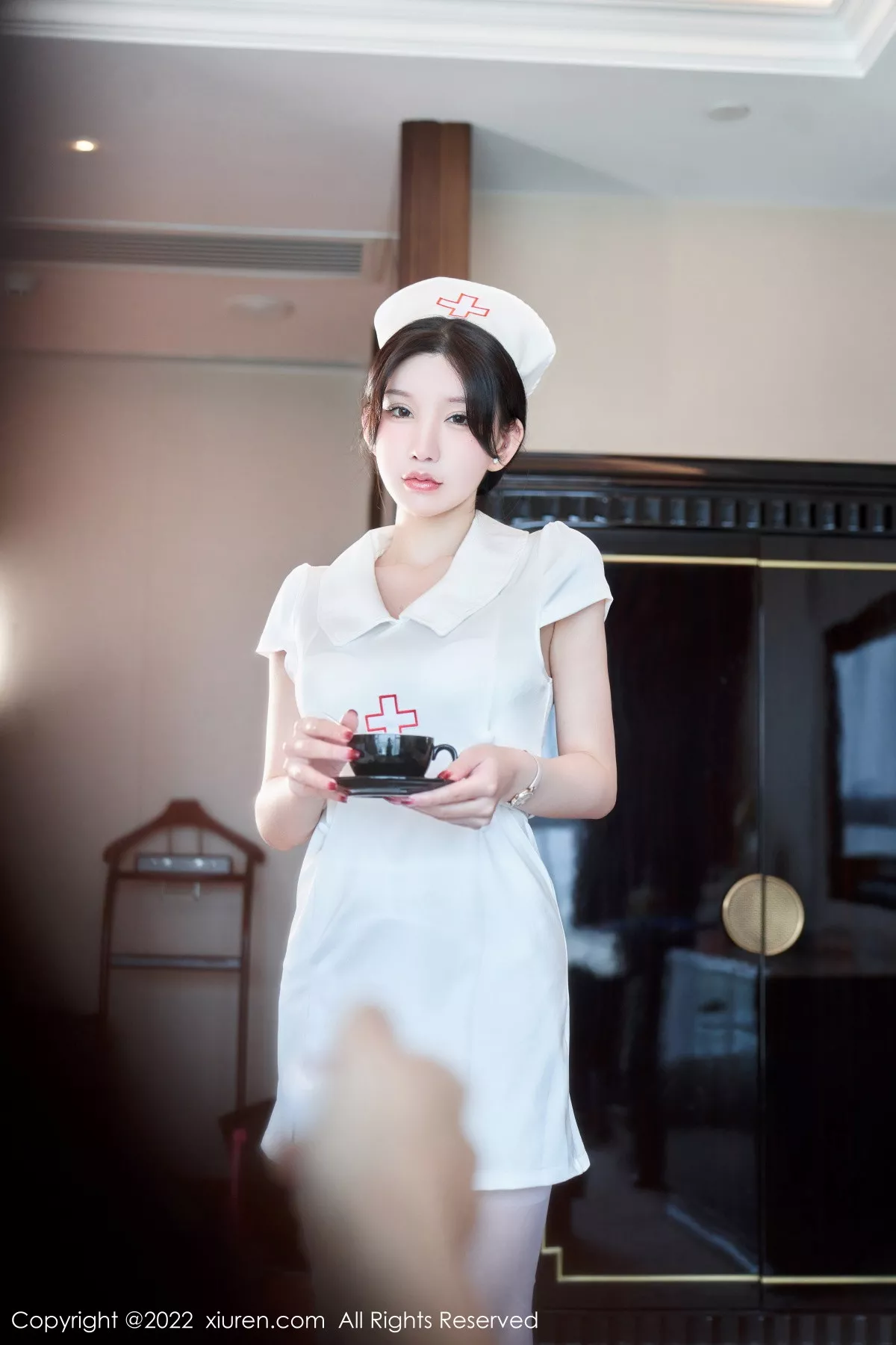 秀人集.com_[XiuRen秀人网]No.5746_女神周于希Sally脱白色护士制服露性感内衣配白丝吊袜诱惑写真80P