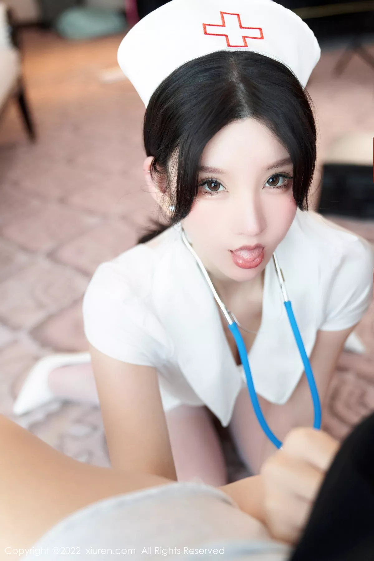 秀人集.com_[XiuRen秀人网]No.5746_女神周于希Sally脱白色护士制服露性感内衣配白丝吊袜诱惑写真80P