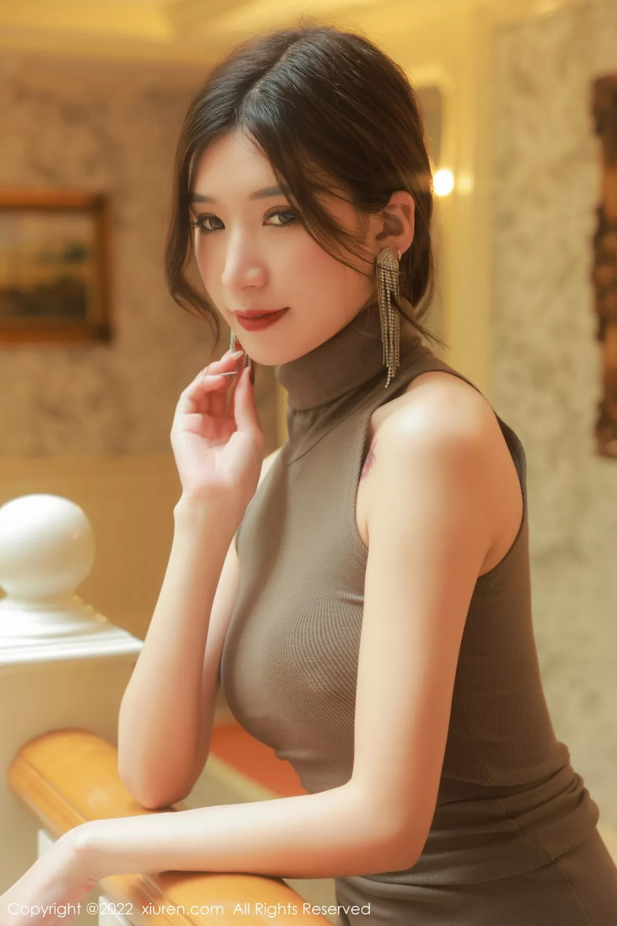 秀人集.com_[XiuRen秀人网]No.5786_模特hebe韩心雨澳门旅拍性感收身连衣短裙秀凹凸身材诱惑写真52P