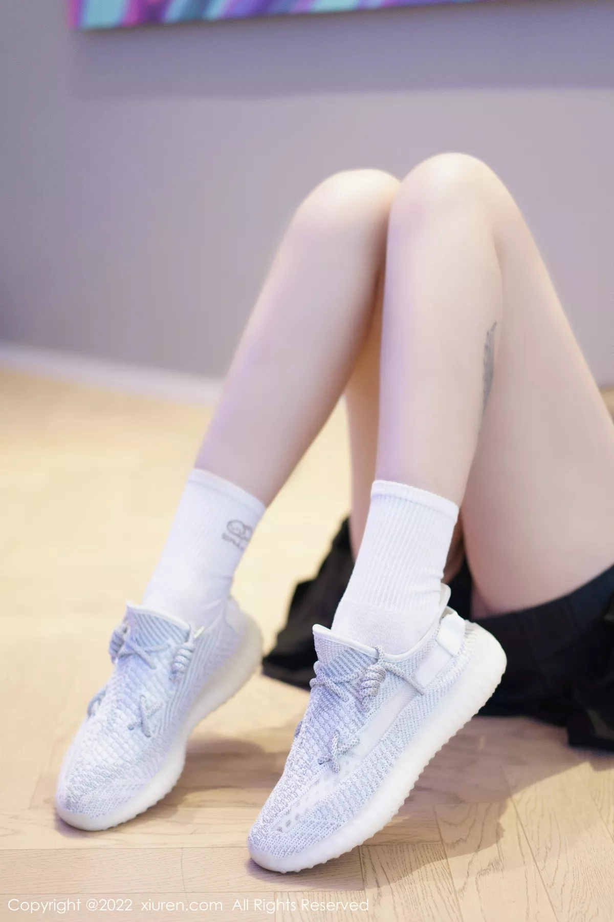 秀人集.com_[XiuRen秀人网]No.5807_女神妲己_Toxic十月心愿旅拍性感学妹制服露黑色内衣诱惑写真69P