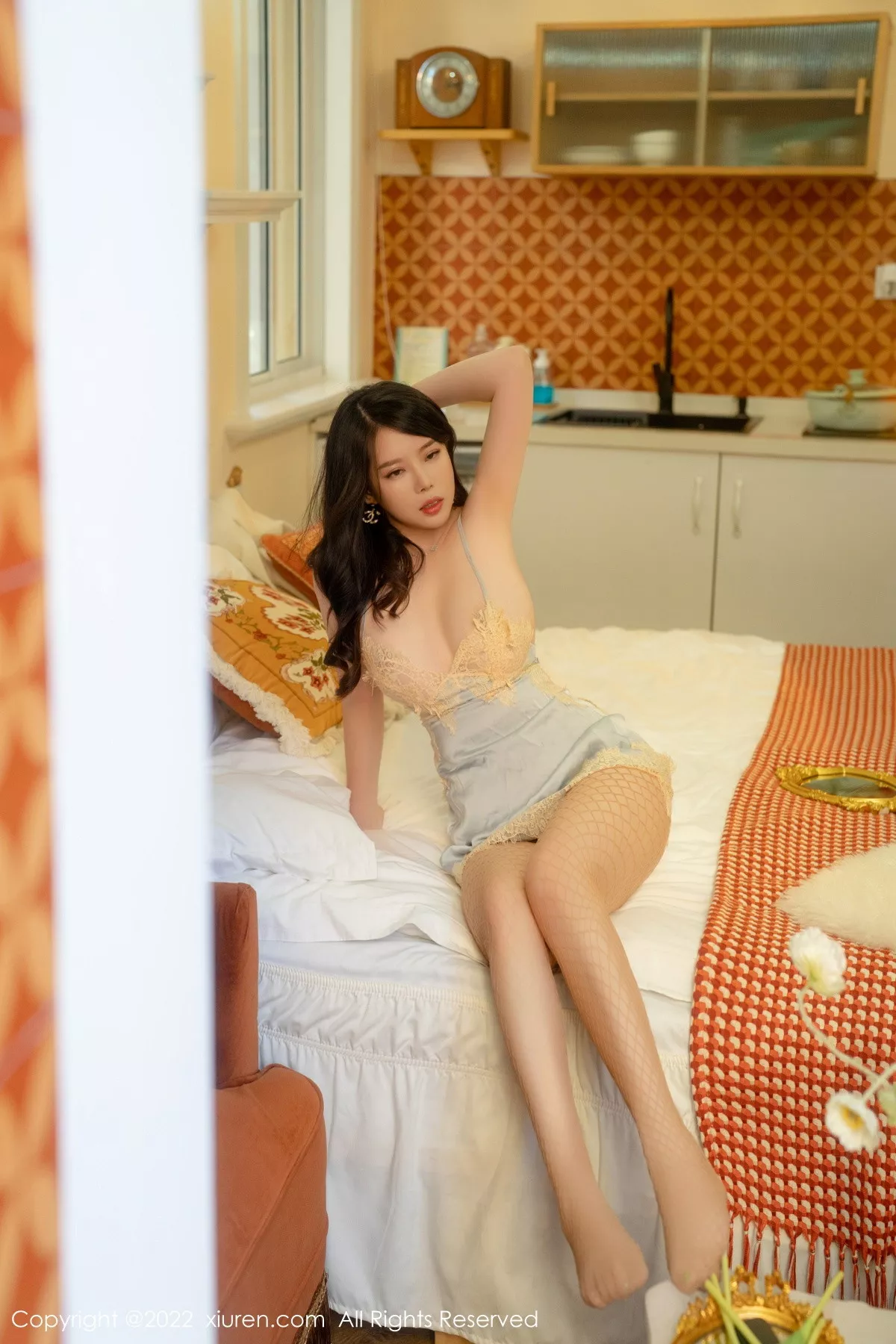 秀人集.com_[XiuRen秀人网]No.5814_模特白茹雪私房性感浅色蕾丝吊裙配网格袜秀丰腴身材诱惑写真62P