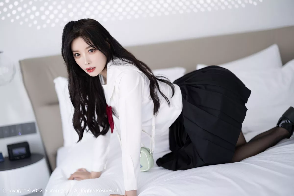 秀人集.com_[XiuRen秀人网]No.5823_女神杨晨晨Yome性感白T配黑色短裙露黑色内衣迷人诱惑写真94P