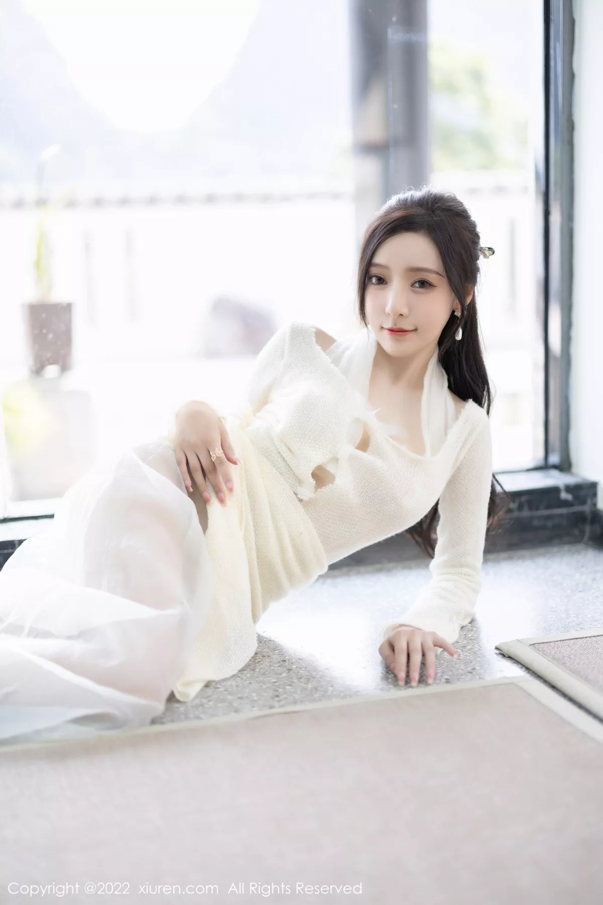 秀人集.com_[XiuRen秀人网]No.5846_女神王馨瑶yanni性感白色连衣裙配超薄肉丝秀翘臀美腿诱惑写真87P