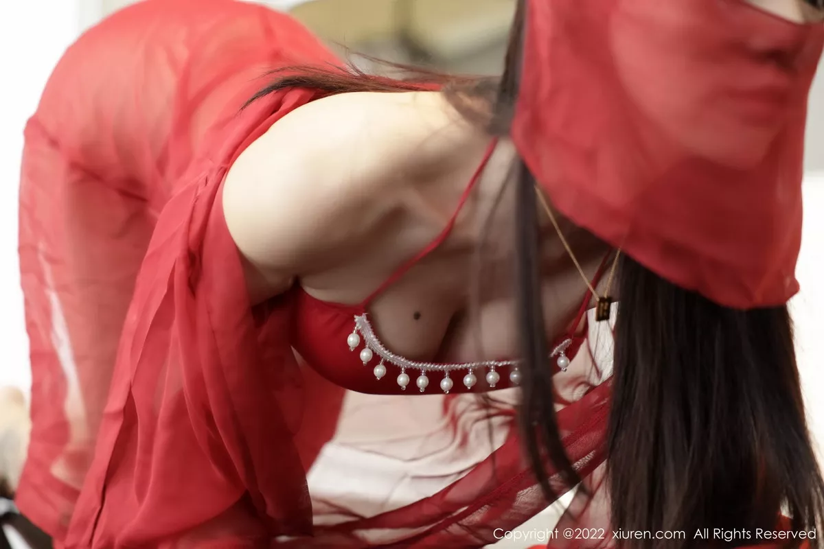 秀人集.com_[XiuRen秀人网]No.5851_模特佘贝拉bella南京旅拍红色轻透薄纱服饰秀完美身材诱惑写真57P