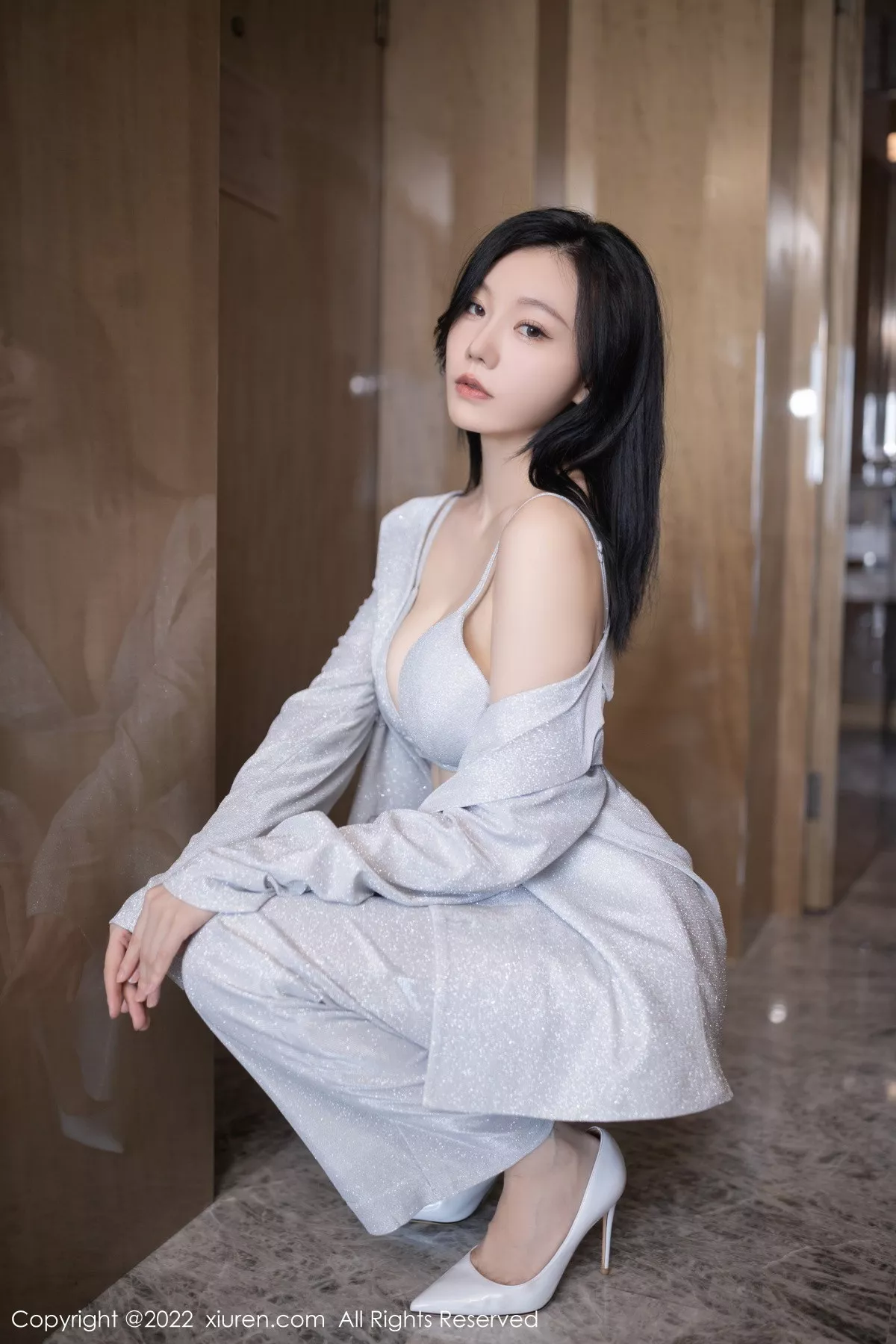 秀人集.com_[XiuRen秀人网]No.5859_模特安然anran脱银色西服露性感银色内衣秀完美身材诱惑写真76P