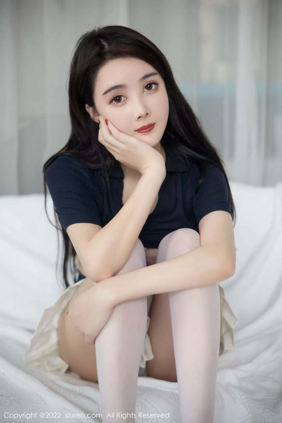 秀人集.com_[XiuRen秀人网]No.5870_模特Summer宝宝深色上衣配白短裙露性感粉色蕾丝内衣诱惑写真54P