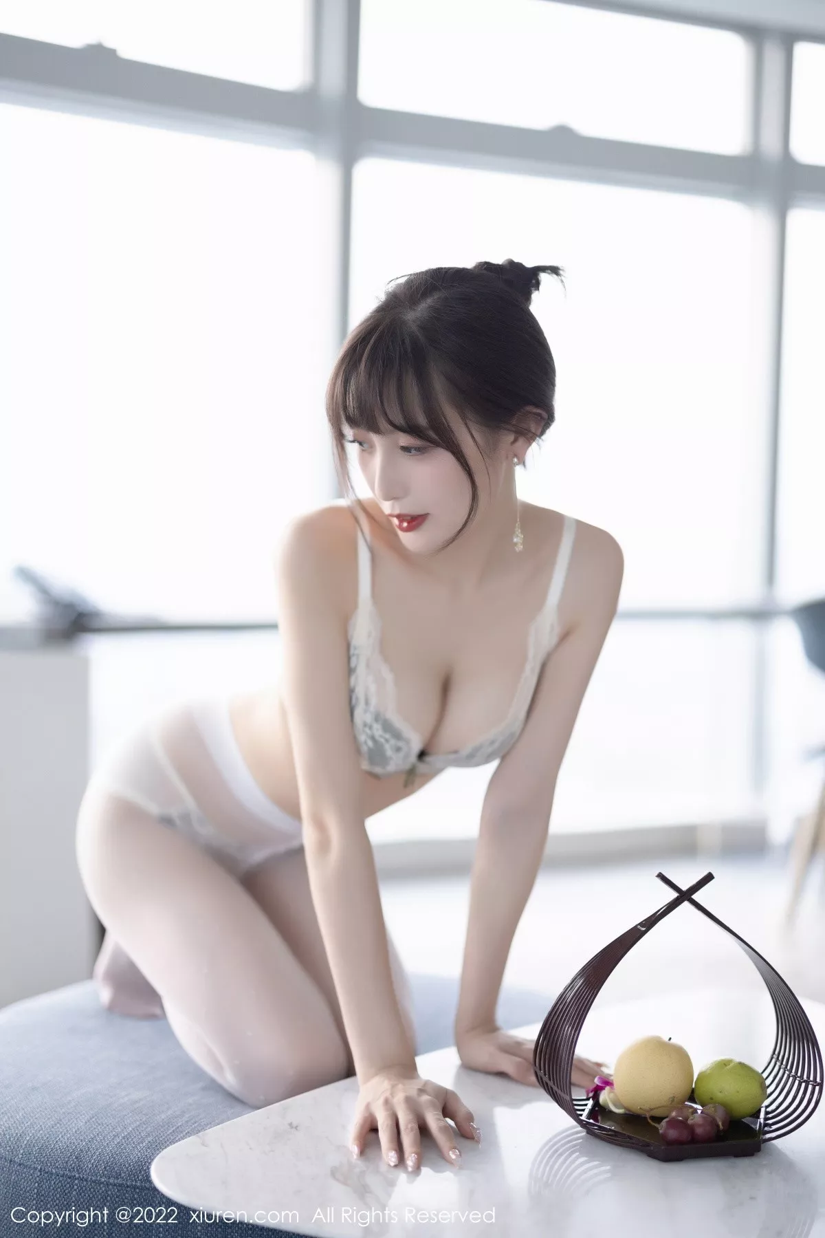 秀人集.com_[XiuRen秀人网]No.5757_模特林星阑白色图案旗袍露浅色蕾丝内衣配白丝袜甜美迷人写真90P