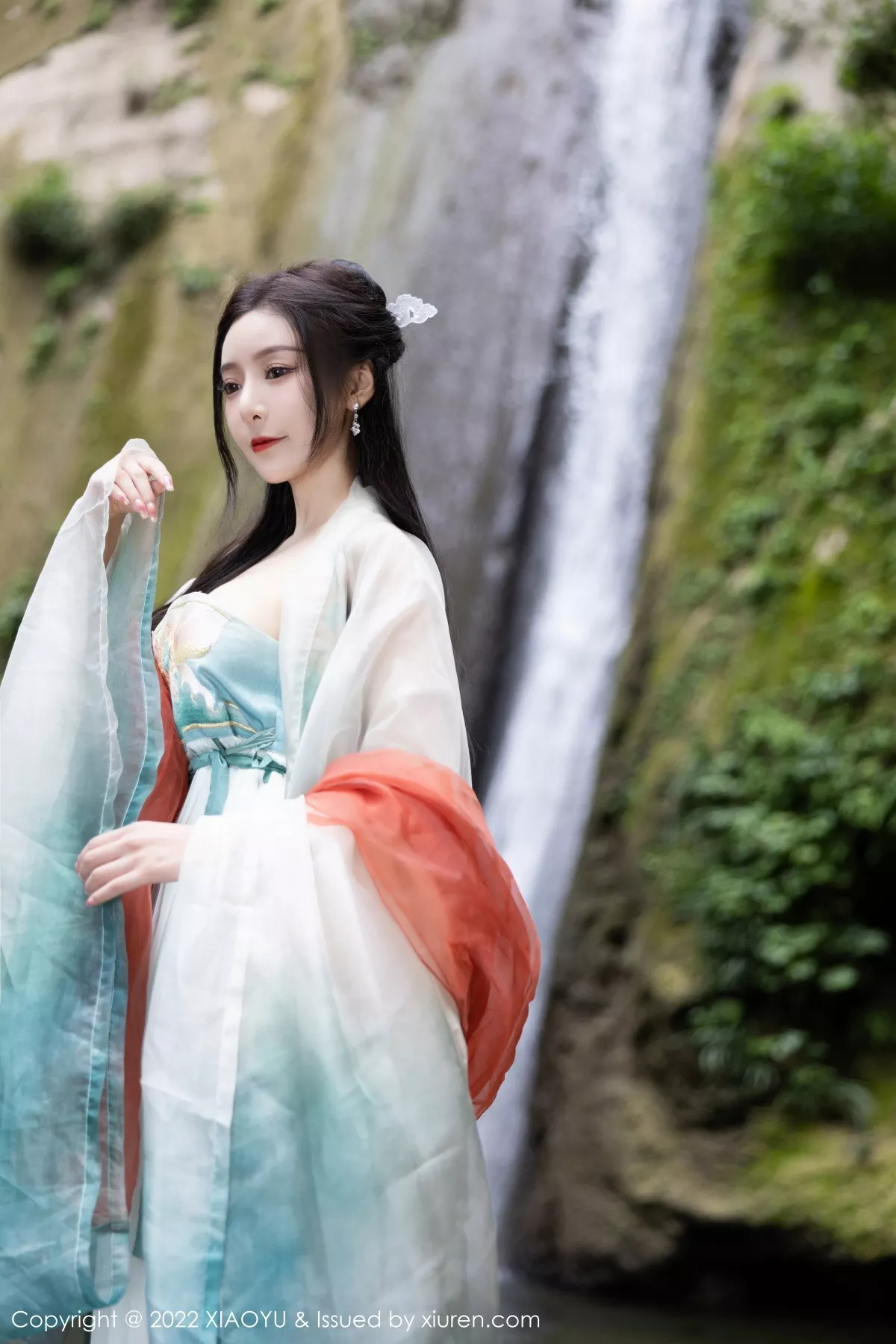 秀人集.com_[XiaoYu画语界]Vol.889_女神王馨瑶yanni杭州旅拍户外场景性感浅色古装服迷人诱惑写真92P