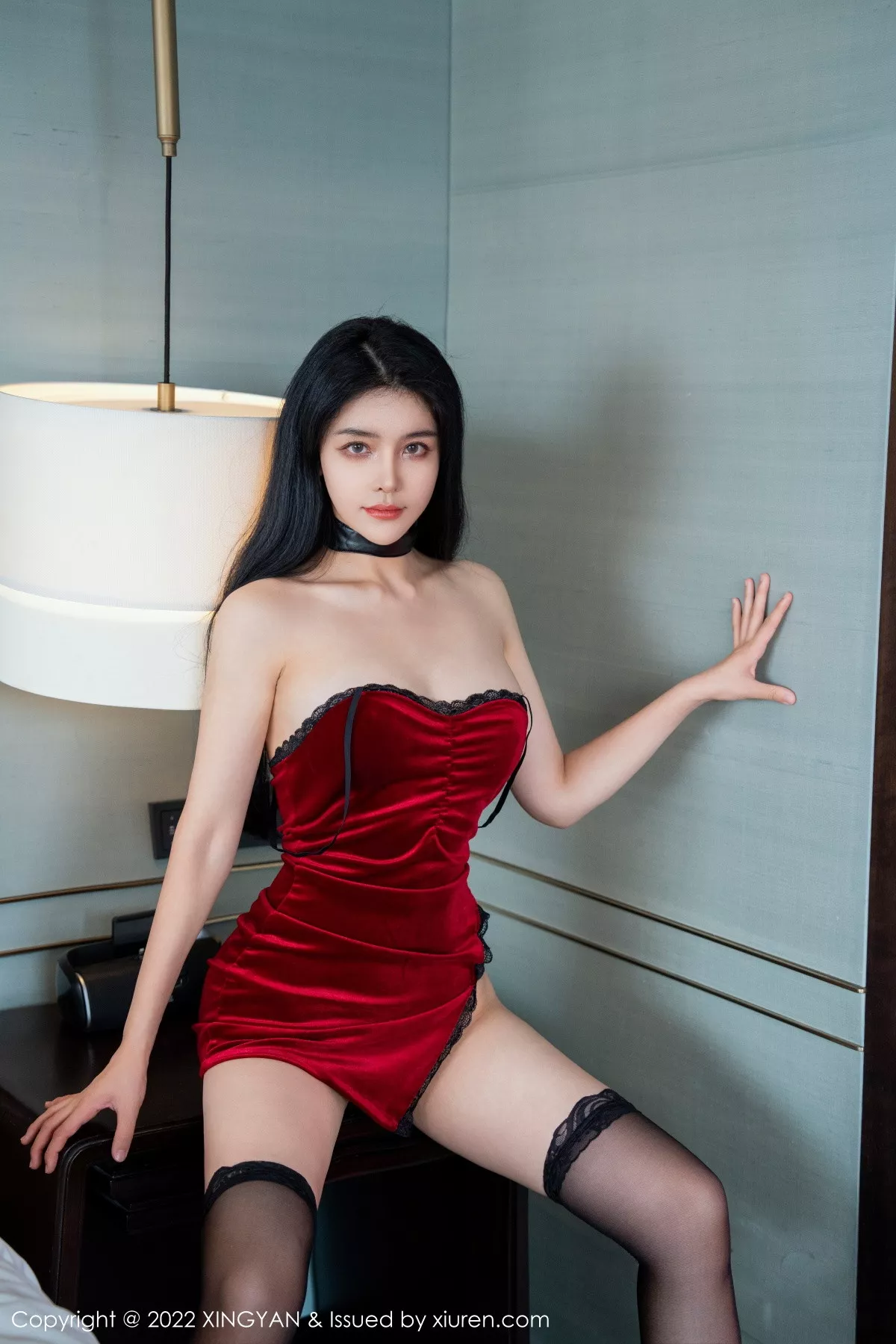 秀人集.com_[XINGYAN星颜社]VOL.156_女神刘钰儿性感红色吊带上衣配黑色蕾丝袜秀完美身材诱惑写真70P