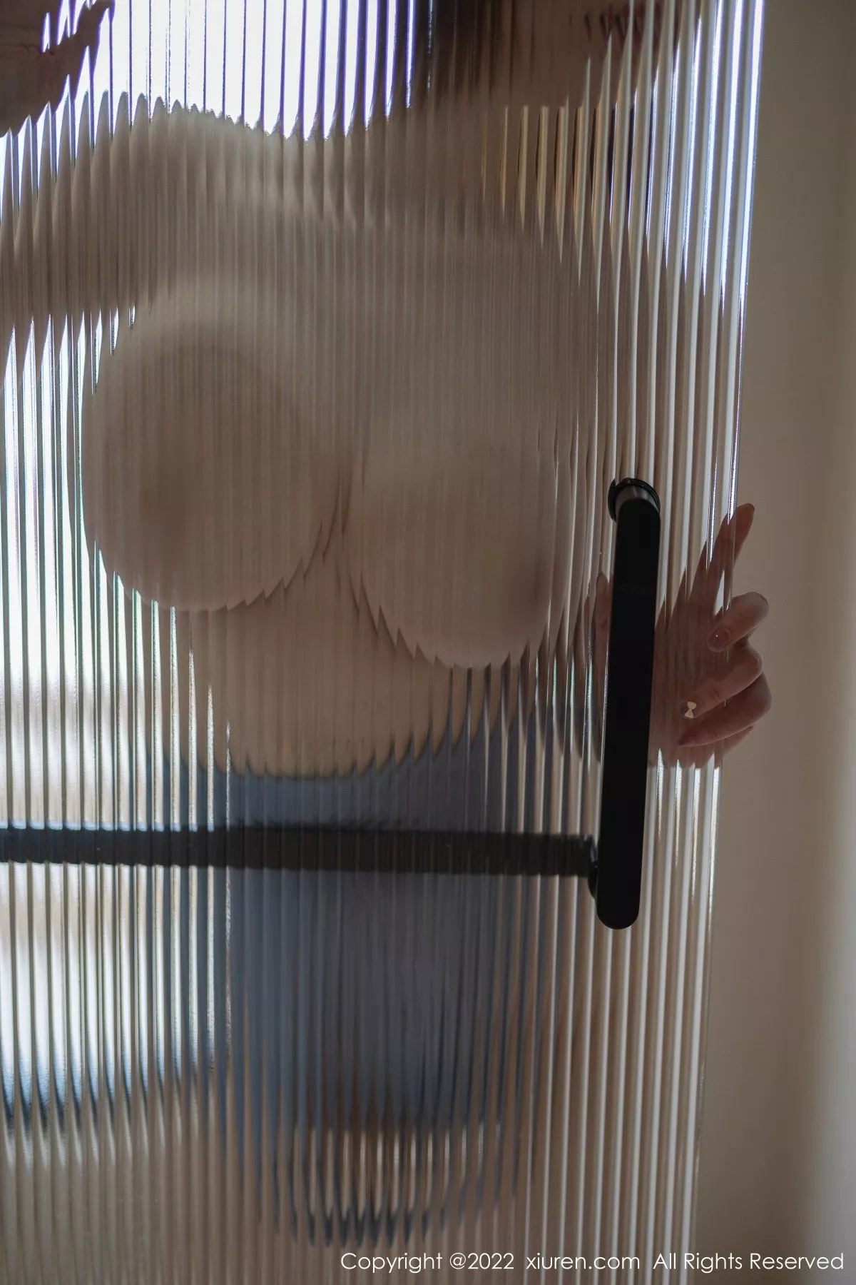 秀人集.com_[XiuRen秀人网]No.5878_女神妲己_Toxic心愿旅拍蓝色高开叉服秀丰乳肥臀撩人诱惑写真72P