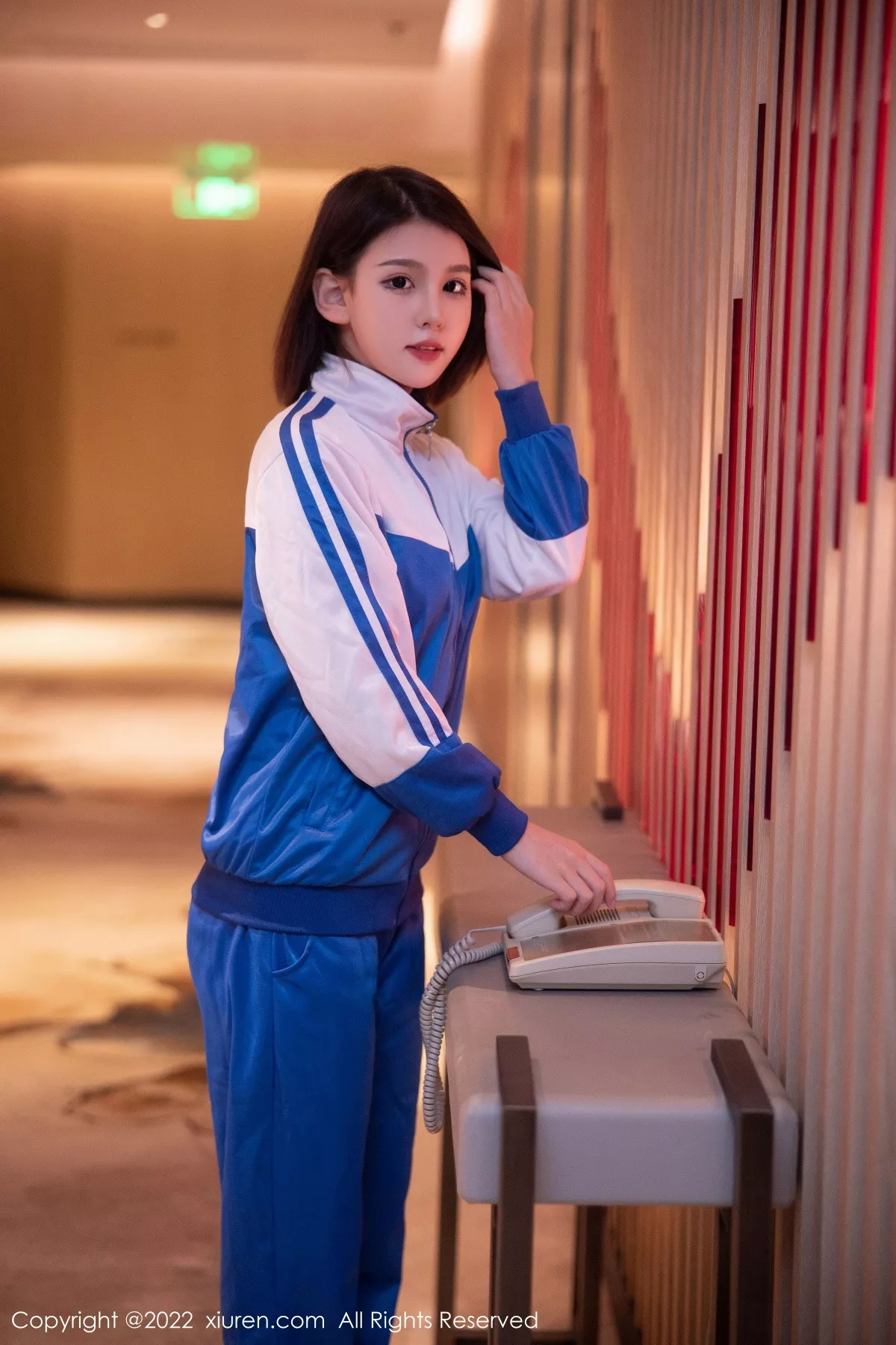 秀人集.com_[XiuRen秀人网]No.5766_模特美羊羊宾馆场景脱运动装露黑色薄纱情趣内衣迷人诱惑写真90P