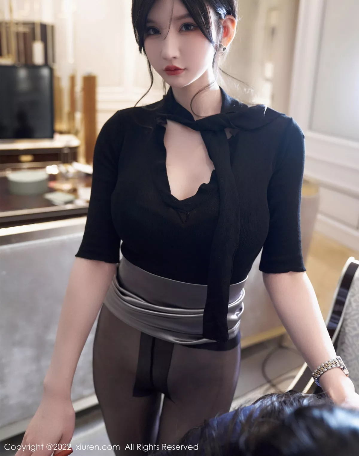 秀人集.com_[XiuRen秀人网]No.5777_女神周于希Sally黑上衣配浅色短裙露超薄闪亮黑丝极致魅惑写真89P