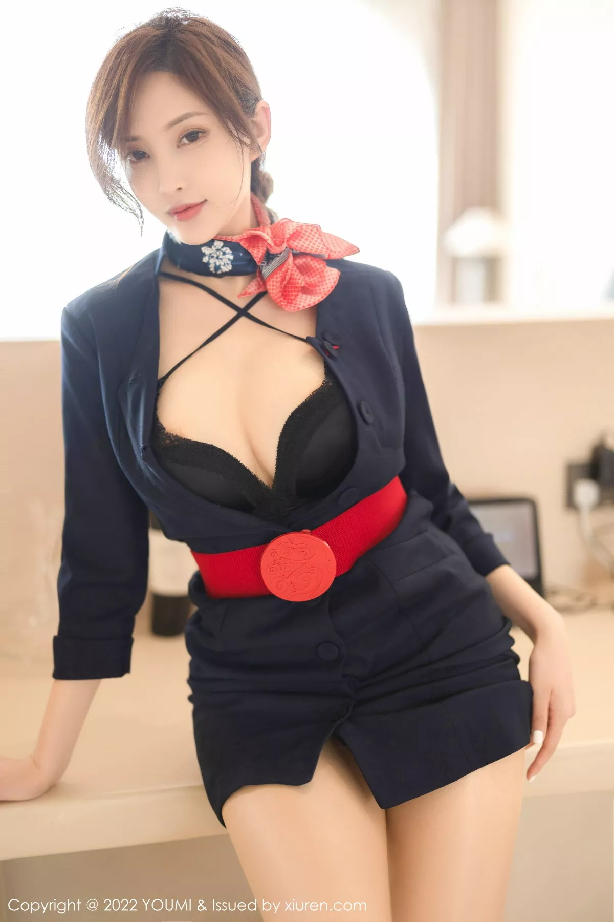 秀人集.com_[YouMi尤蜜荟]Vol.858_女神奶瓶土肥圆性感深色制服套装半脱秀丰满身材迷人诱惑写真77P