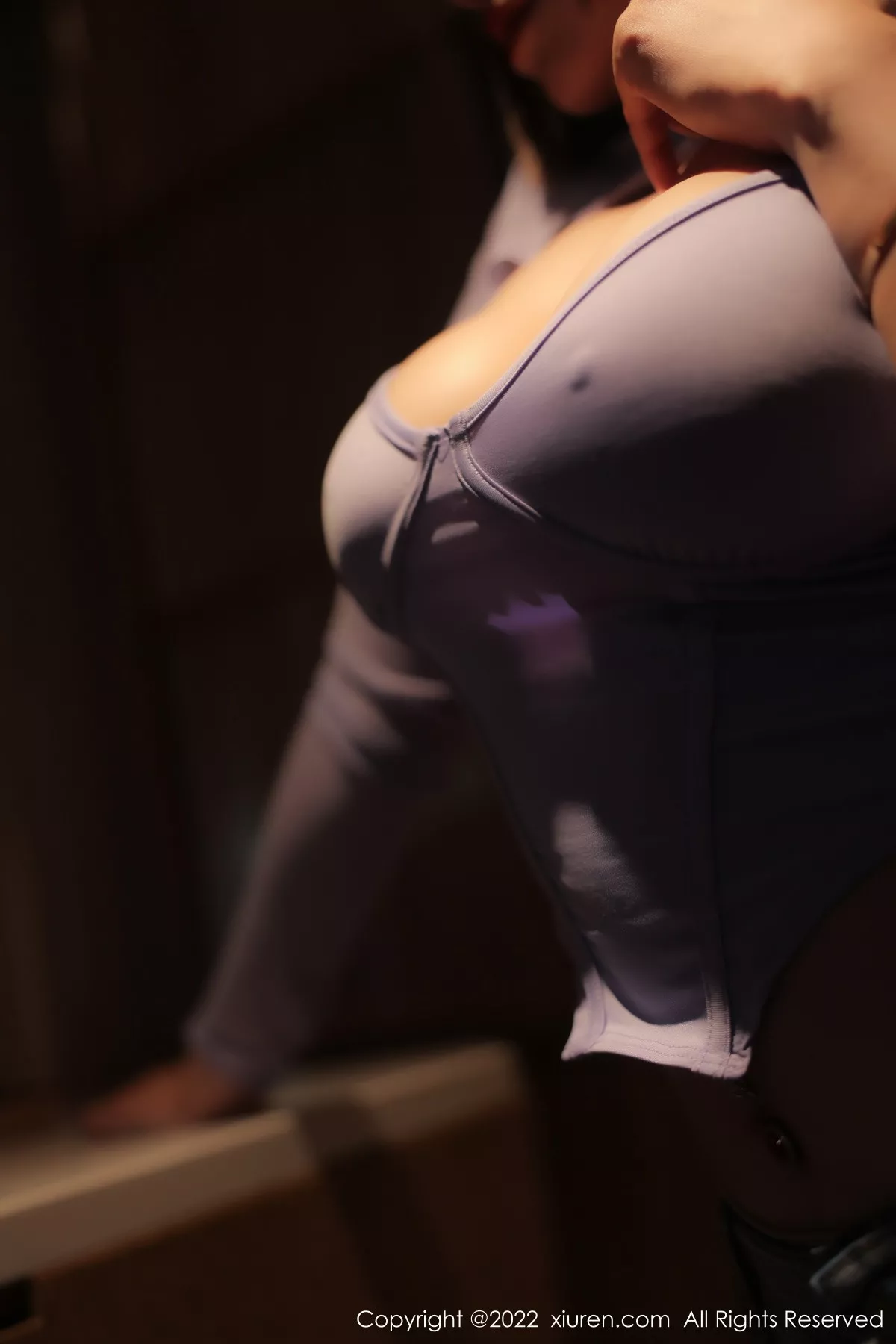 秀人集.com_[XiuRen秀人网]No.5779_御姐果儿大理旅拍紫色收身上衣配牛仔短裤秀凹凸身材诱惑写真79P