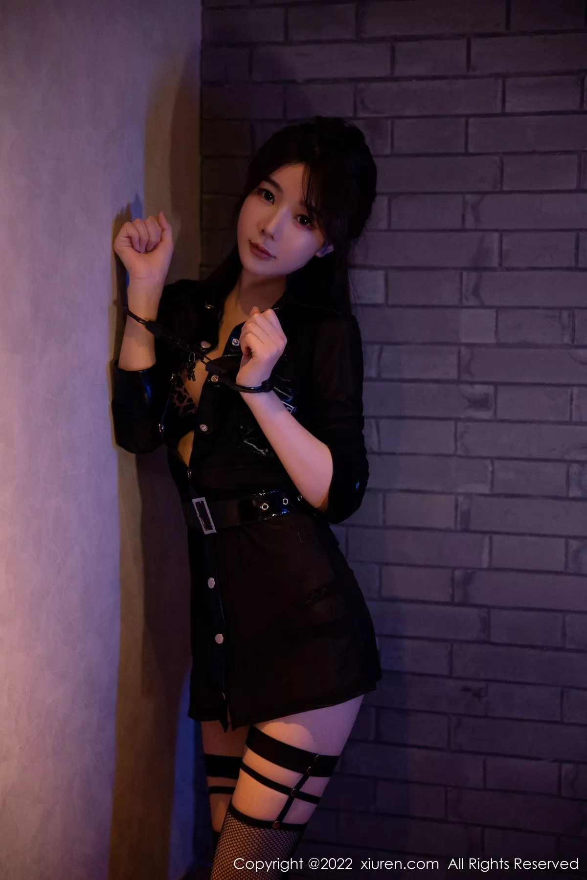 秀人集.com_[XiuRen秀人网]No.5931_模特婠婠么性感黑色情趣制服露豹纹内衣秀绝美身材诱惑写真94P