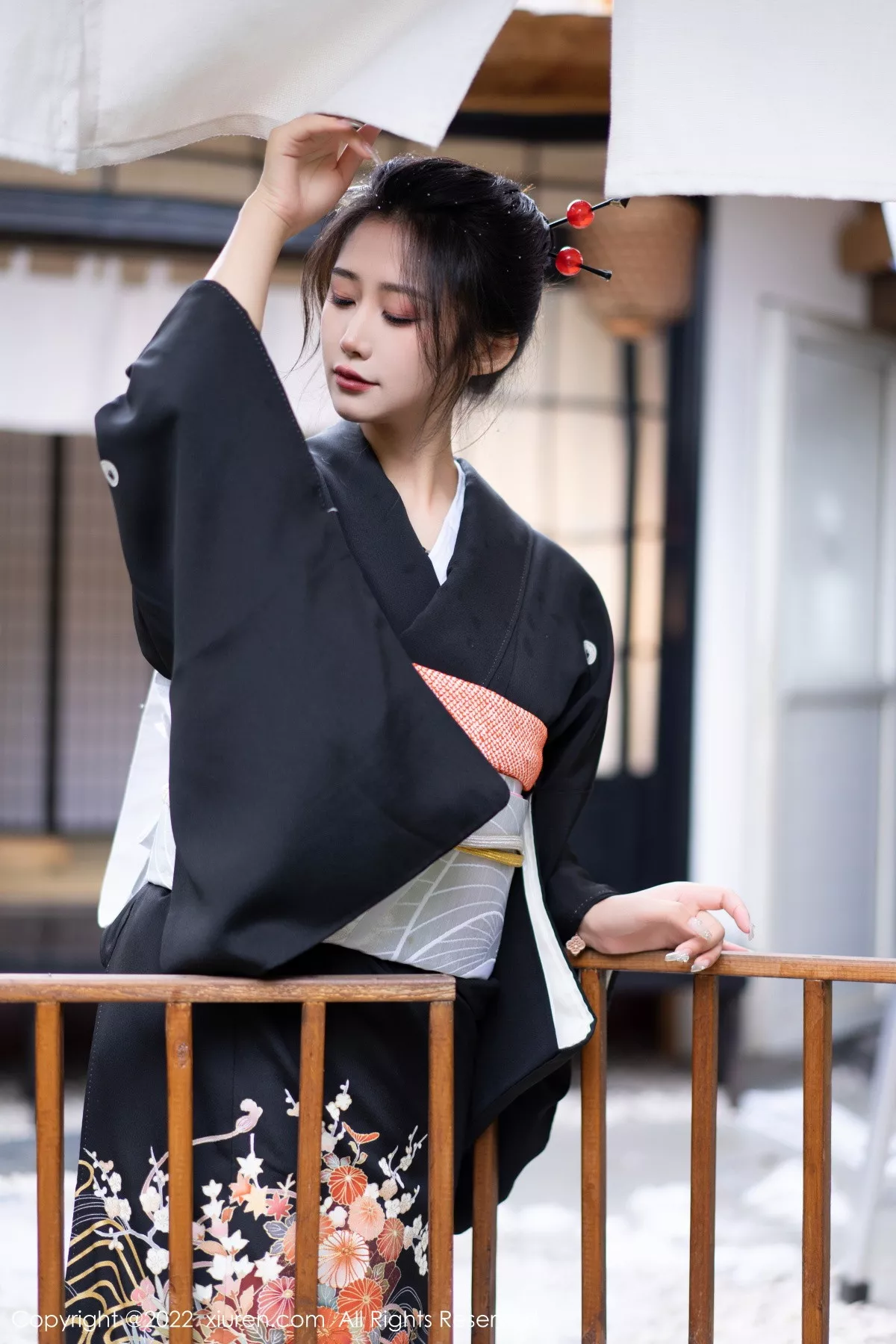 秀人集.com_[XiuRen秀人网]No.5932_模特laura阿姣性感深色日式和服半脱秀柔美身材迷人诱惑写真74P