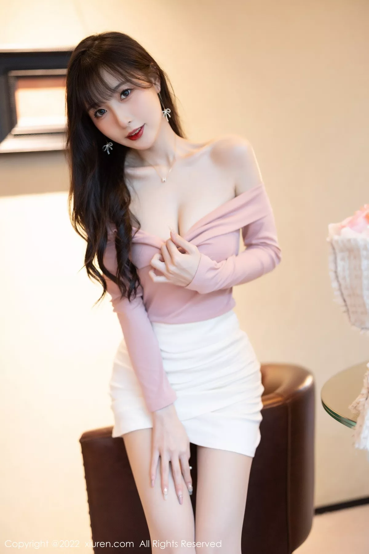 秀人集.com_[XiuRen秀人网]No.5934_模特林星阑紫色露肩上衣配白短裙露蕾丝内衣开档肉丝诱惑写真81P