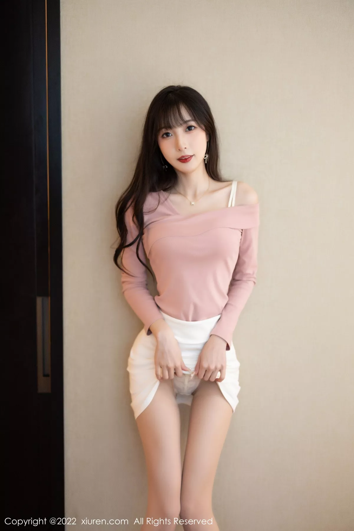 秀人集.com_[XiuRen秀人网]No.5934_模特林星阑紫色露肩上衣配白短裙露蕾丝内衣开档肉丝诱惑写真81P