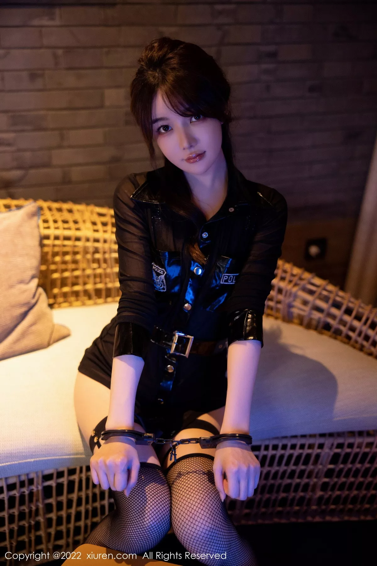 秀人集.com_[XiuRen秀人网]No.5931_模特婠婠么性感黑色情趣制服露豹纹内衣秀绝美身材诱惑写真94P