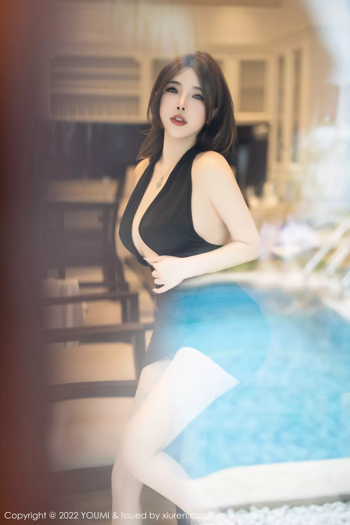 秀人集.com_[YouMi尤蜜荟]Vol.871_模特小海臀Rena性感黑色露胸连衣裙配超薄肉丝秀翘臀诱惑写真56P