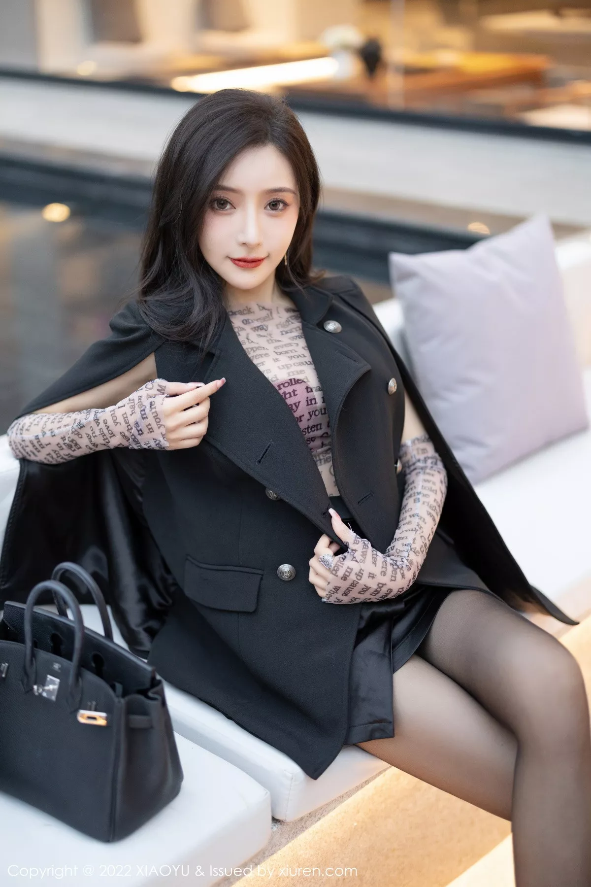 秀人集.com_[XiaoYu画语界]Vol.916_女神王馨瑶yanni半脱露轻透服饰配超薄黑丝秀惹火身材诱惑写真93P