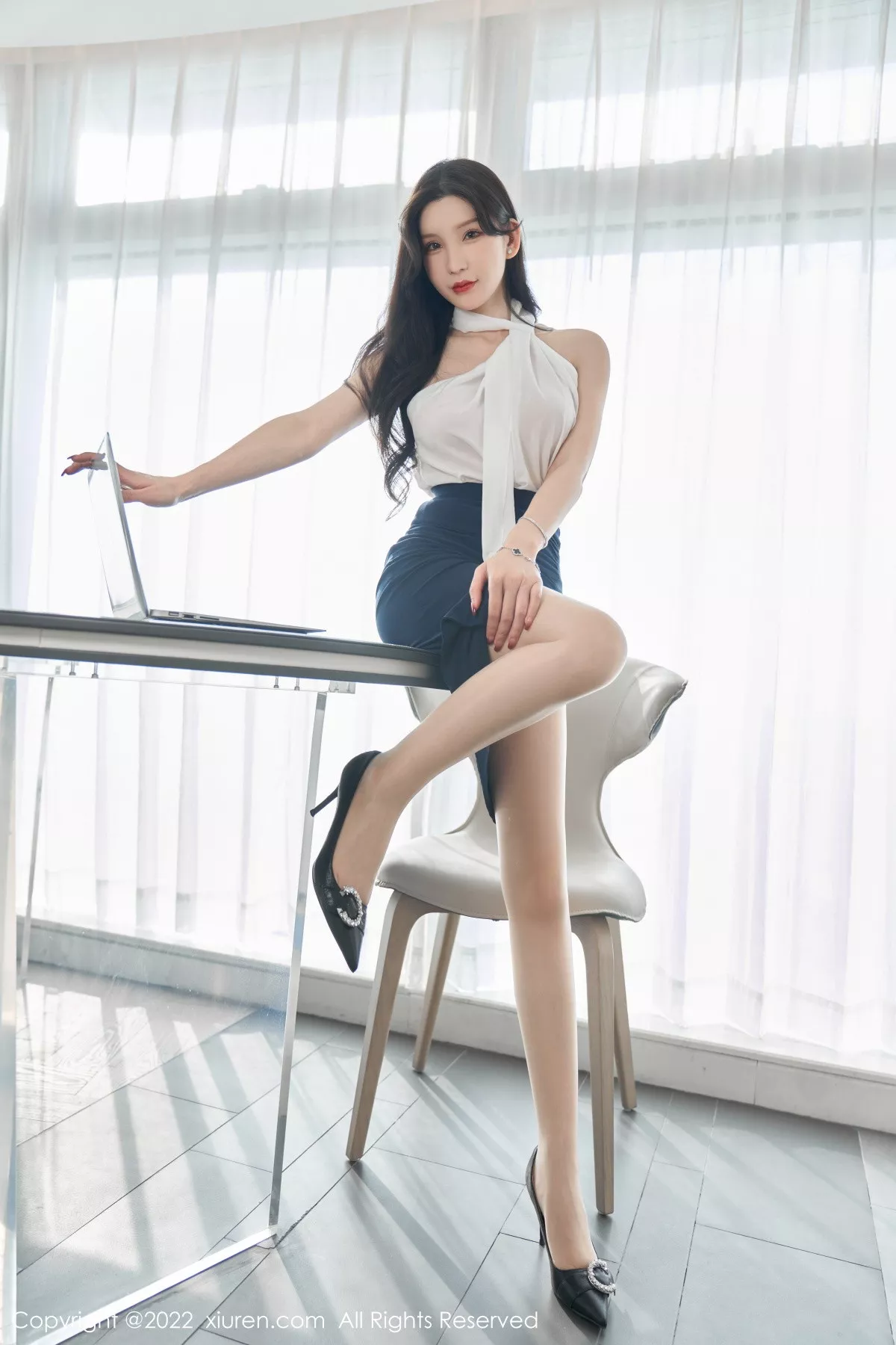 秀人集.com_[XiuRen秀人网]No.5948_女神周于希Sally女秘书主题白色轻透衣配黑短裙秀翘臀诱惑写真70P