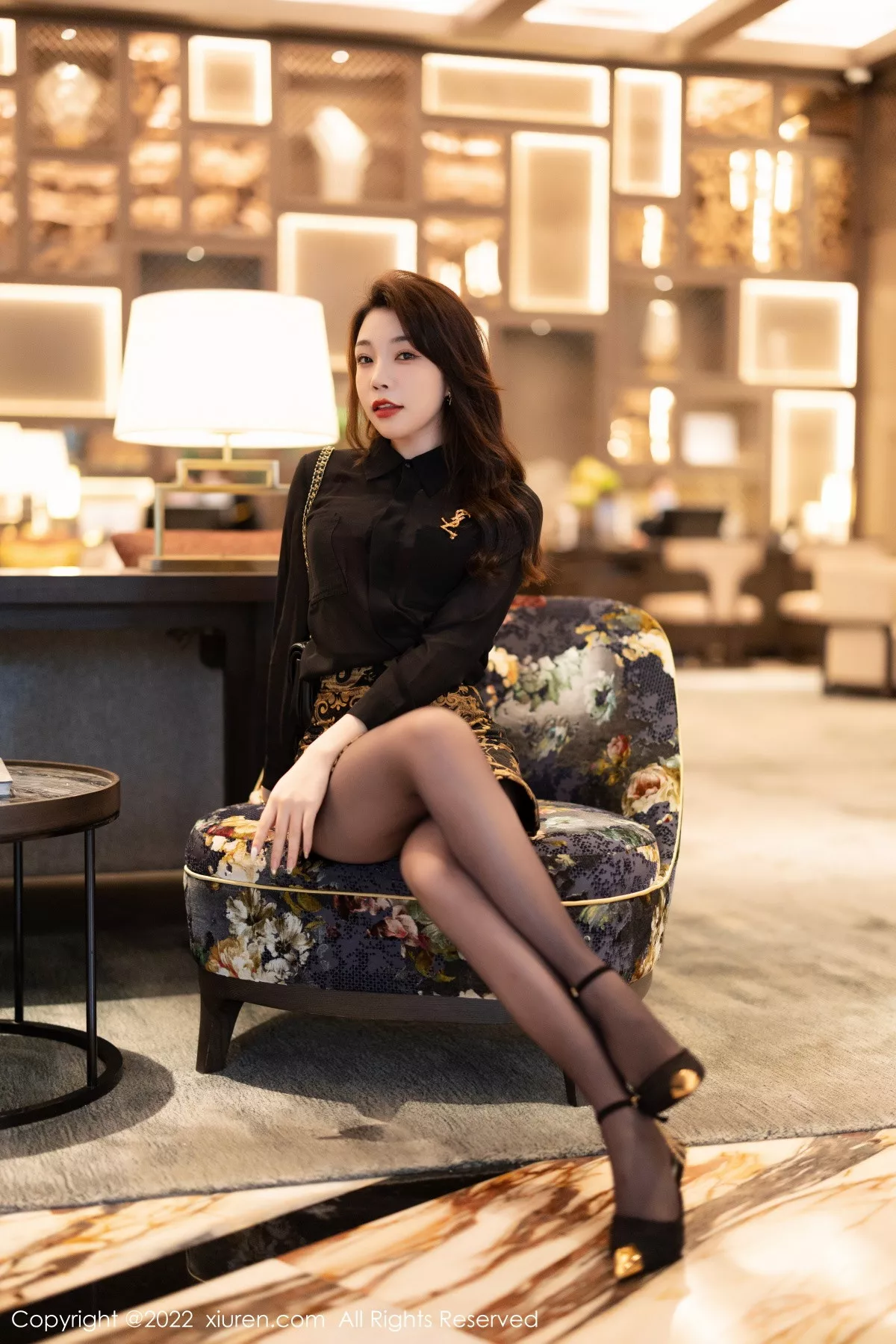 秀人集.com_[XiuRen秀人网]No.5953_女神徐莉芝Booty黑色轻透上衣配黑短裙露红色蕾丝内衣诱惑写真83P