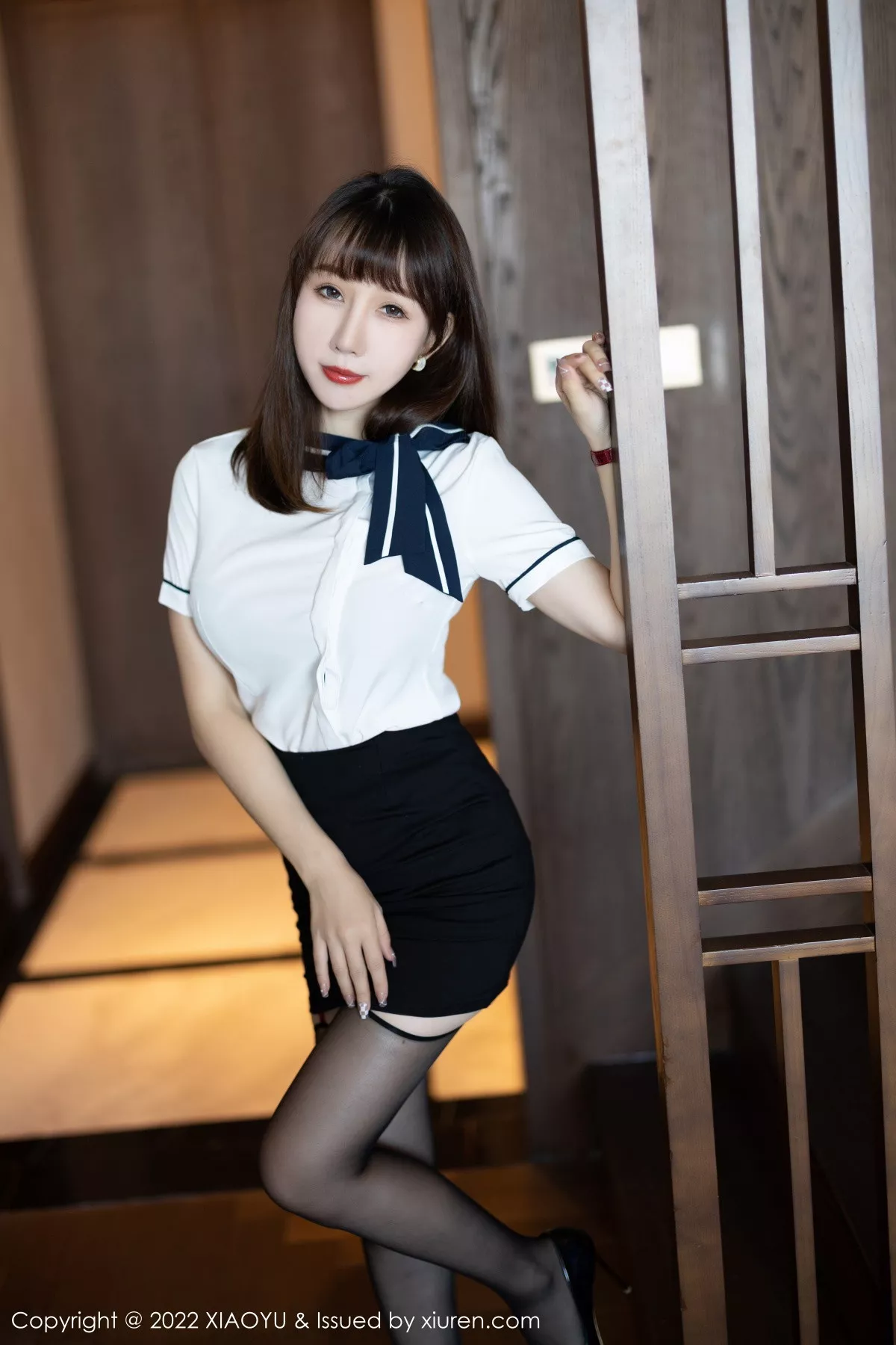 秀人集.com_[XiaoYu画语界]Vol.918_模特波巧酱性感白T配黑色短裙半脱露黑色轻透内衣迷人诱惑写真83P