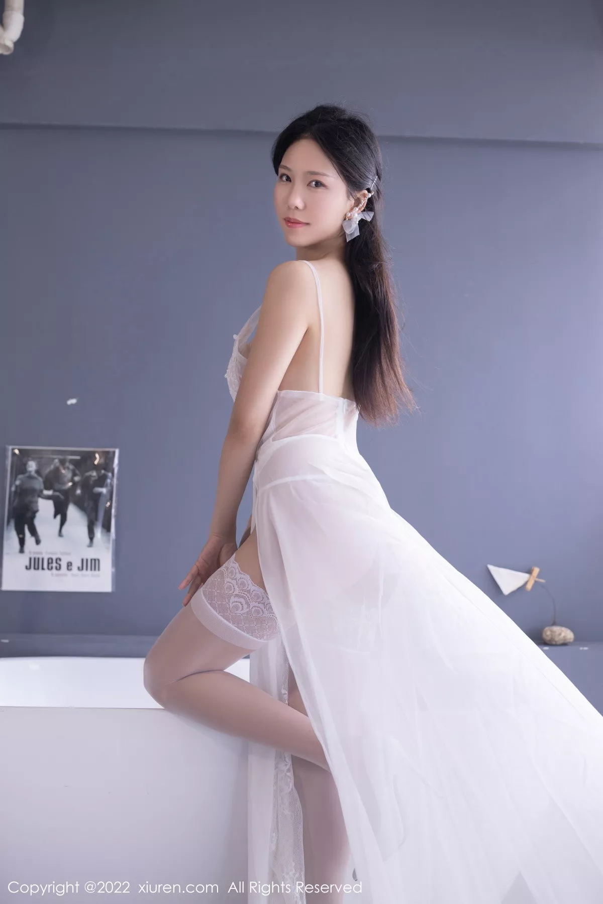 秀人集.com_[XiuRen秀人网]No.5965_模特利世私房性感白色薄透婚纱服配丁字裤秀翘臀惹火诱惑写真80P