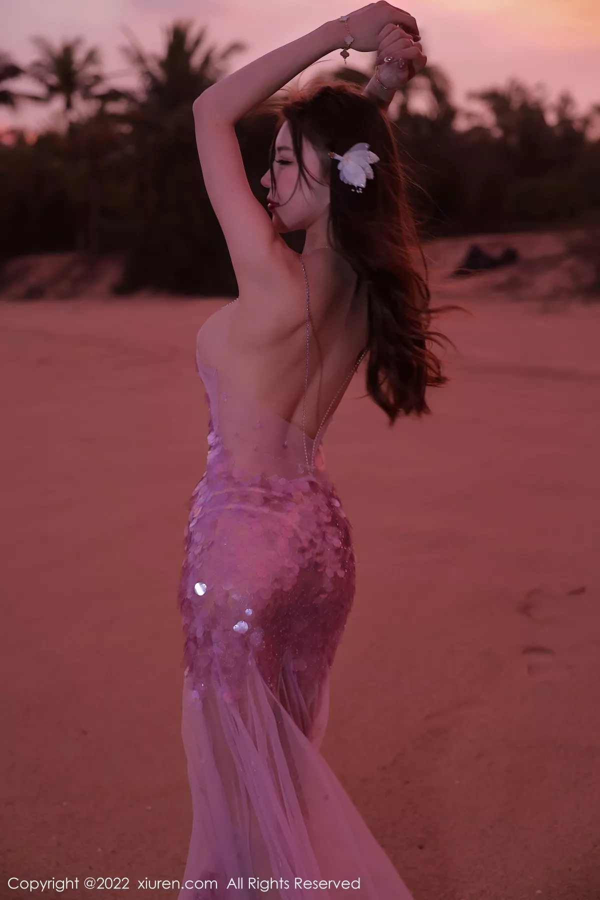 秀人集.com_[XiuRen秀人网]No.5890_模特tina_甜仔海南旅拍沙滩场景粉色真空裙秀凹凸身材诱惑写真53P