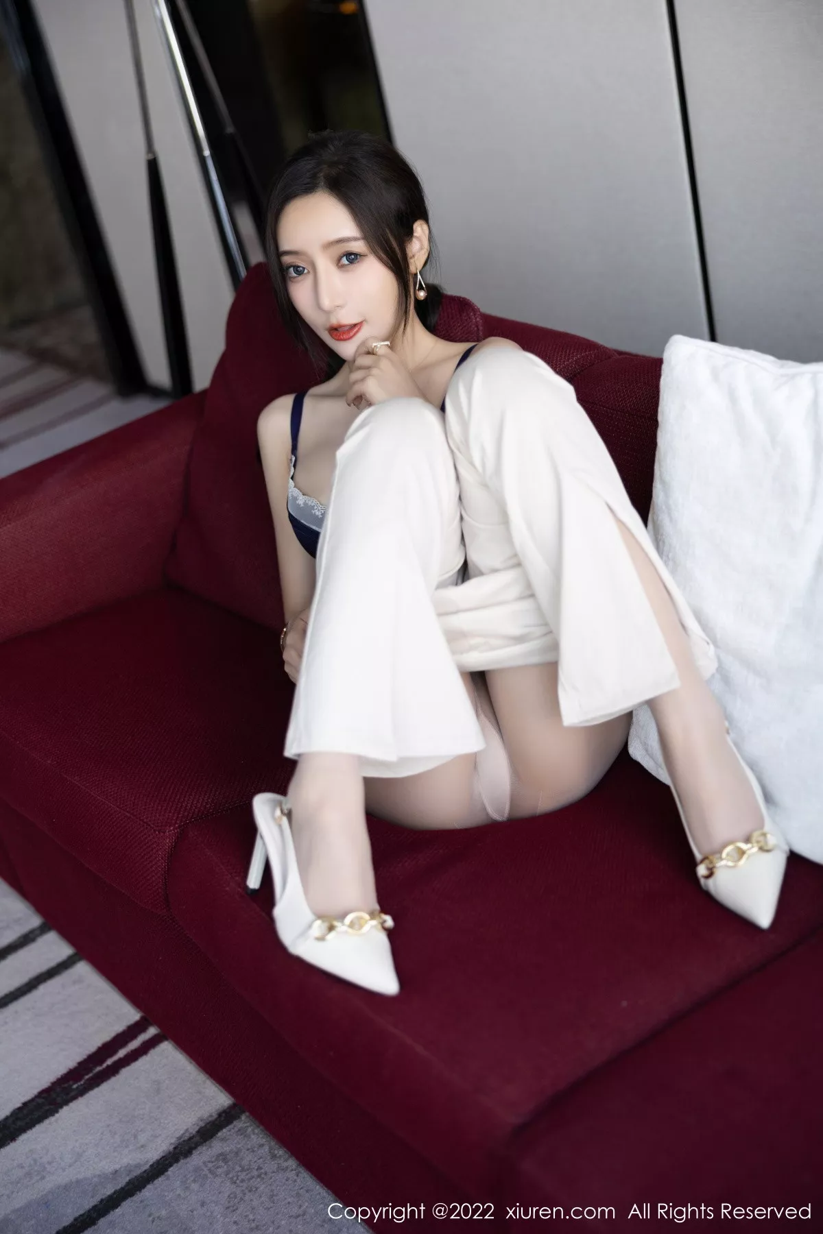 秀人集.com_[XiuRen秀人网]No.5978_女神王馨瑶yanni私房半脱露性感蓝色内衣配超薄无内肉丝诱惑写真81P